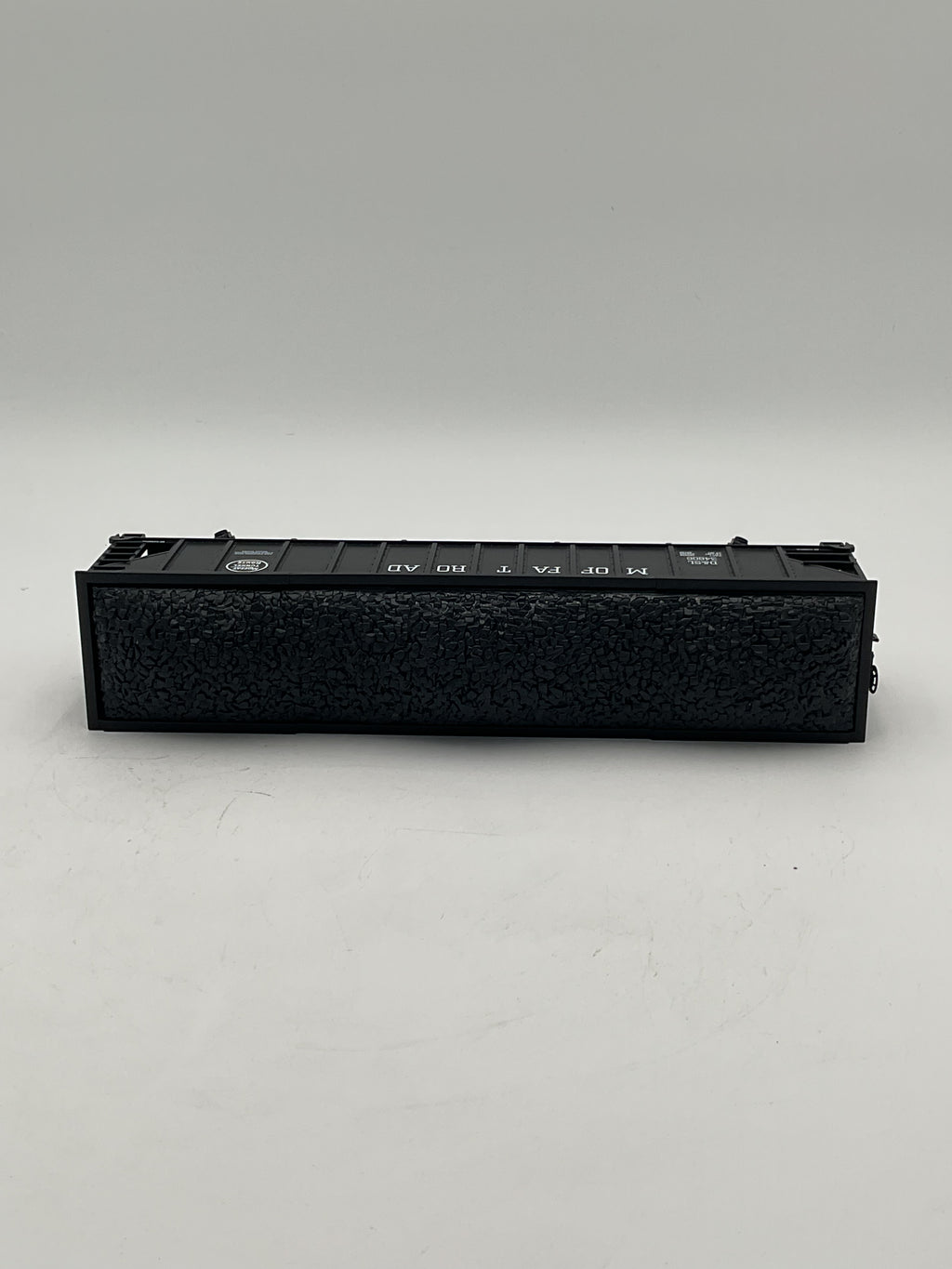 MTH 20-90008C Union Pacific 4-Bay Hopper Car With Coal Load