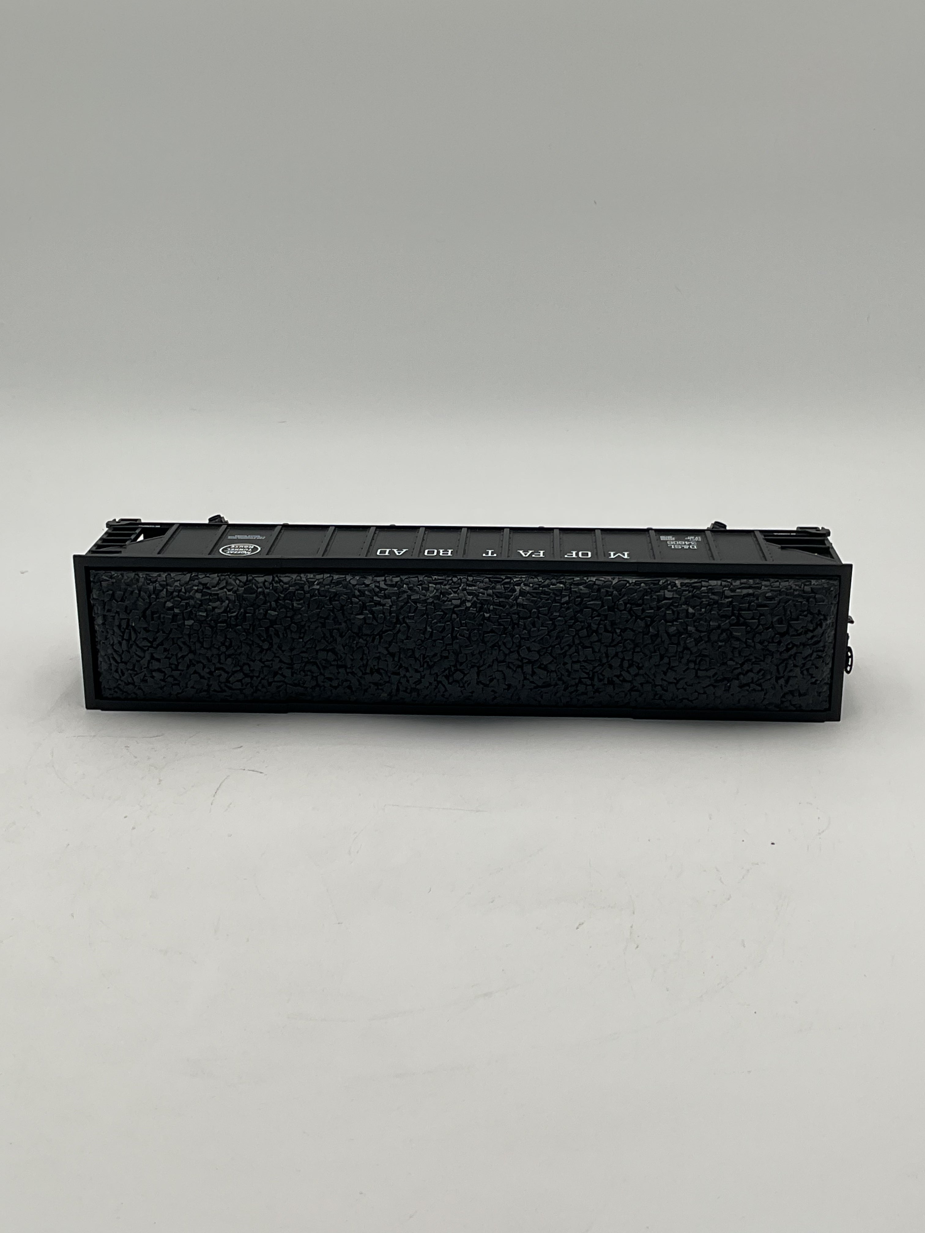 MTH 20-90008C Union Pacific 4-Bay Hopper Car With Coal Load