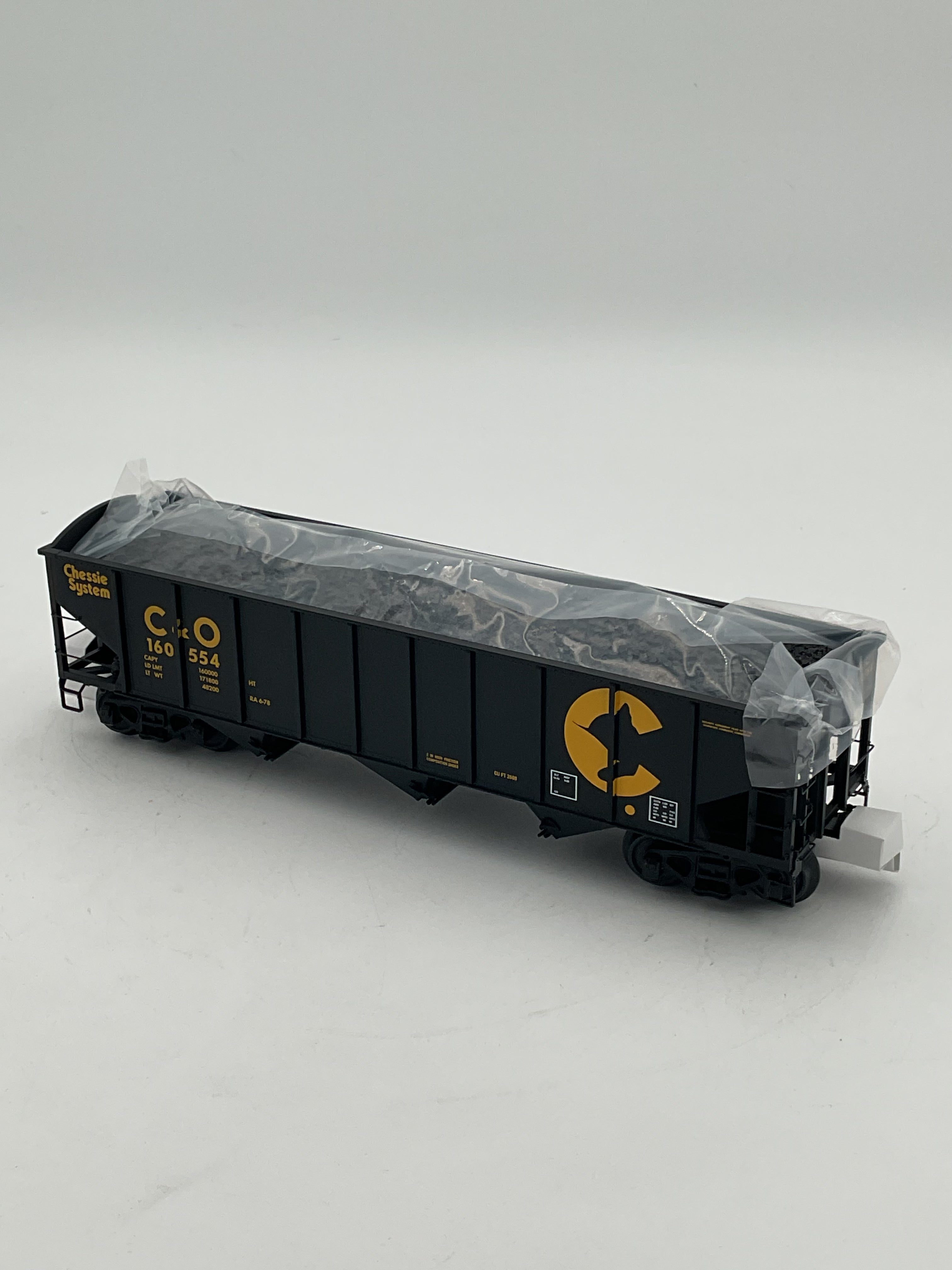 MTH 20-92359 Cheesie 70-ton 4-Bay Hopper Car w/ Coal Load