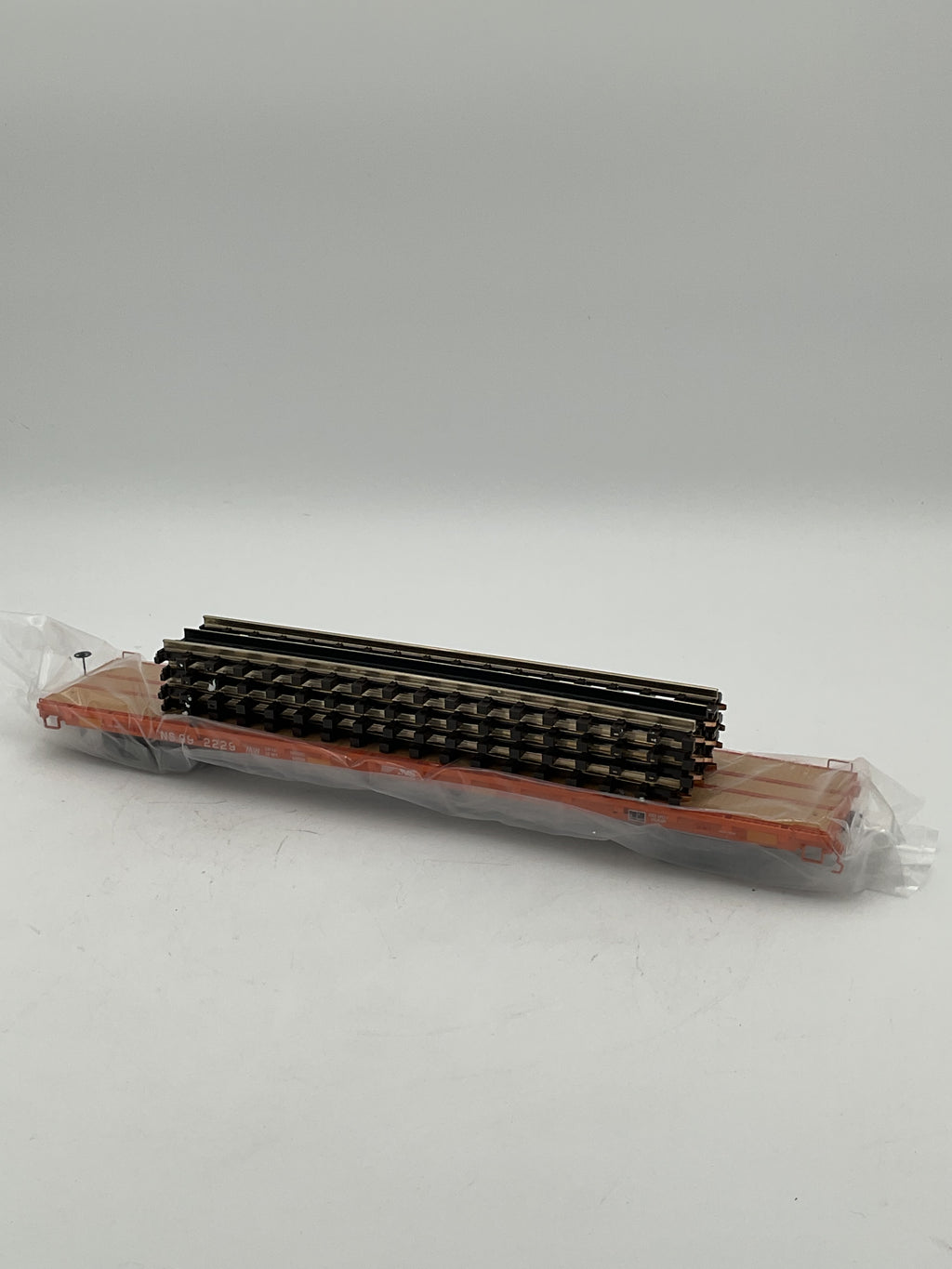 MTH 20-95147 Norfolk Southern (MTHRRC-2015) 60’ Flat Car w/ (4) Track Loads