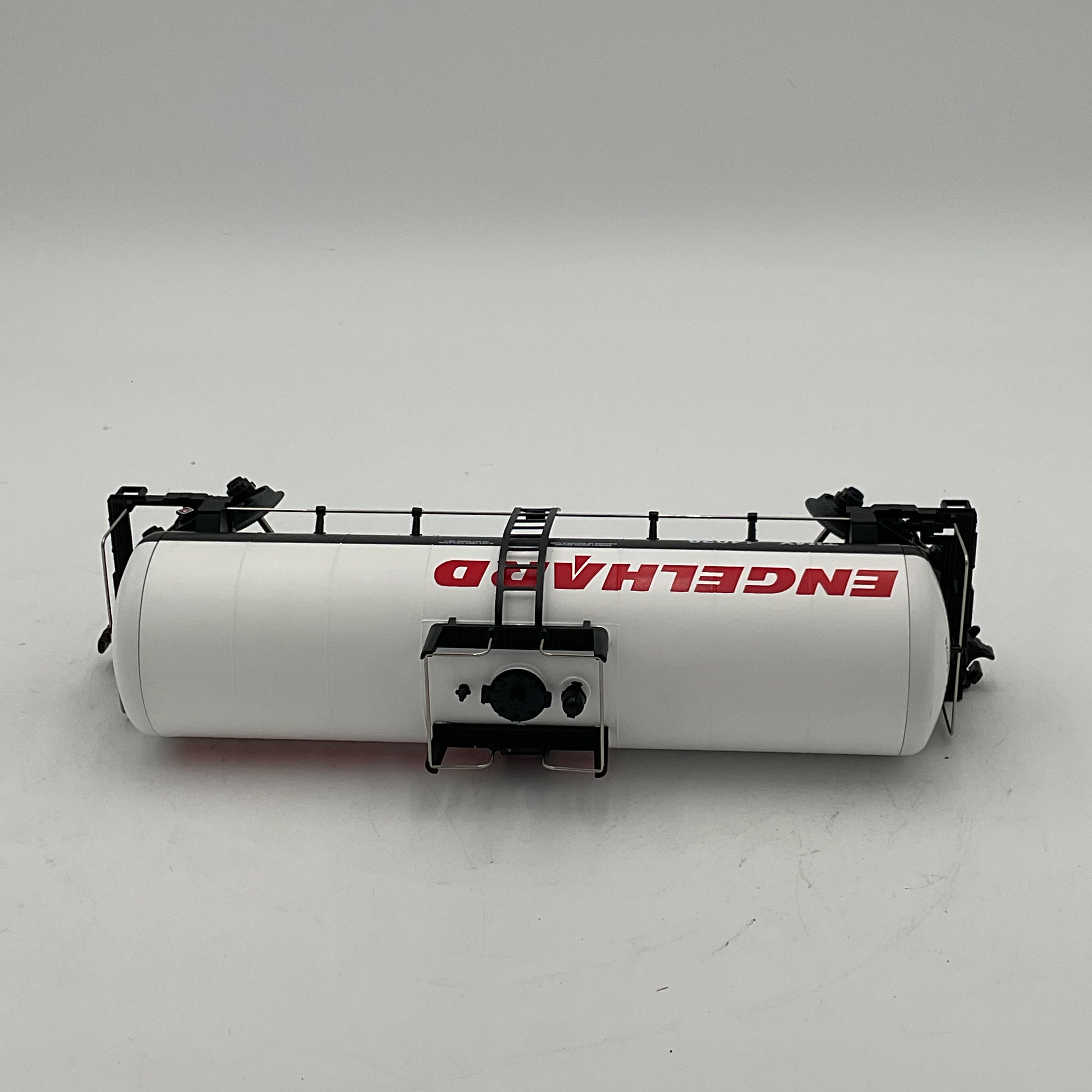 MTH 20-92013 Engelhard Chemical Tank Car