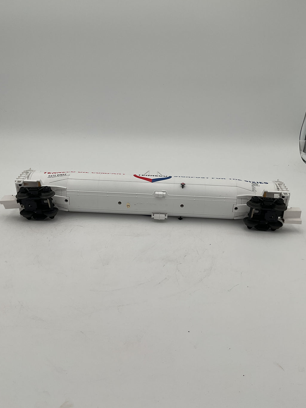 MTH 20-96225 Tenneco (#83654) 33K Gallon Tank Car