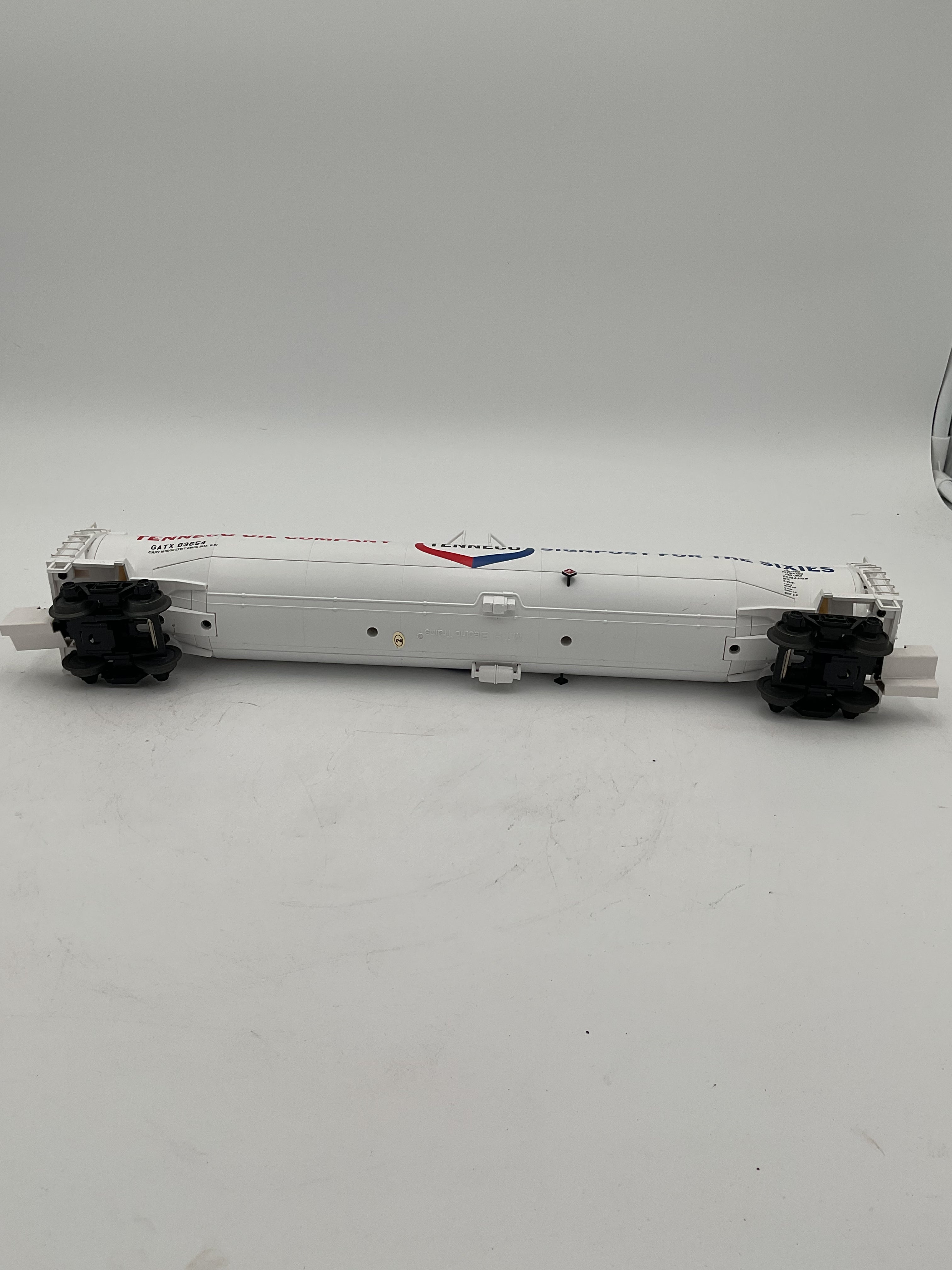 MTH 20-96225 Tenneco (#83654) 33K Gallon Tank Car