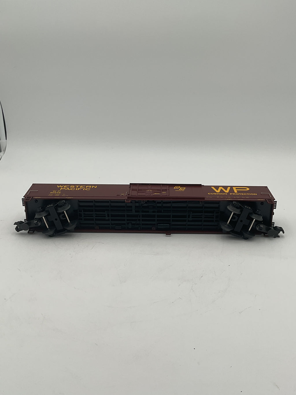 MTH 20-94020 Western Pacific 61’ Reefer Car
