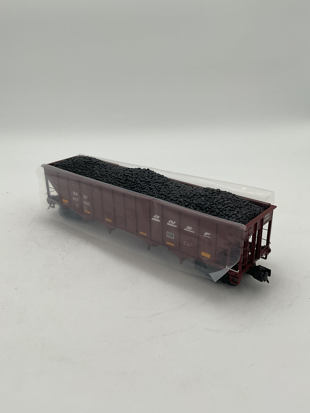 MTH 20-9085B BNSF 4-Bay Hopper Car w/ Coal Load