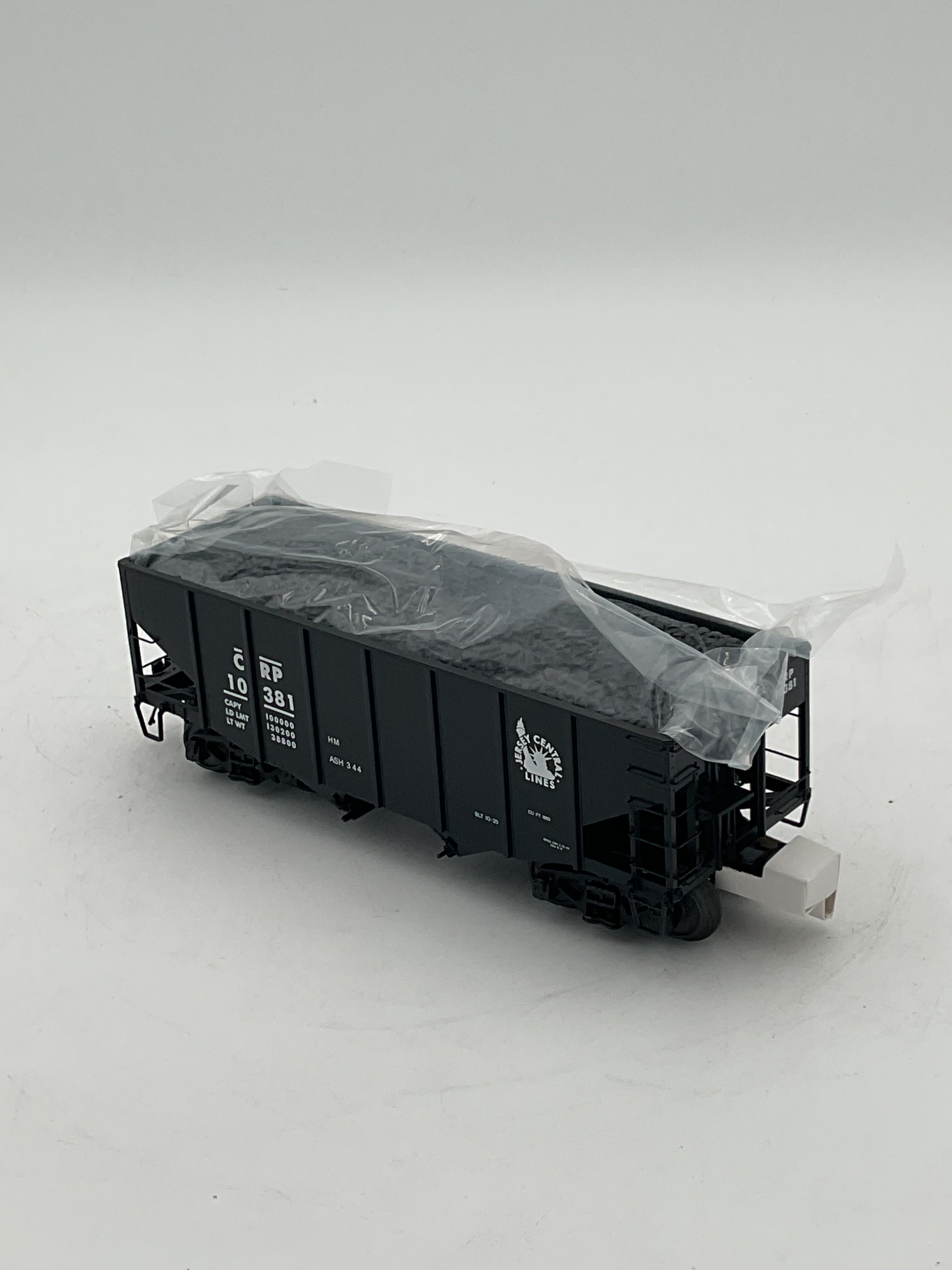 MTH 20-97268 Central Railroad of Pennsylvania 2-Bay Fish Belly Hopper Car w/ Coal