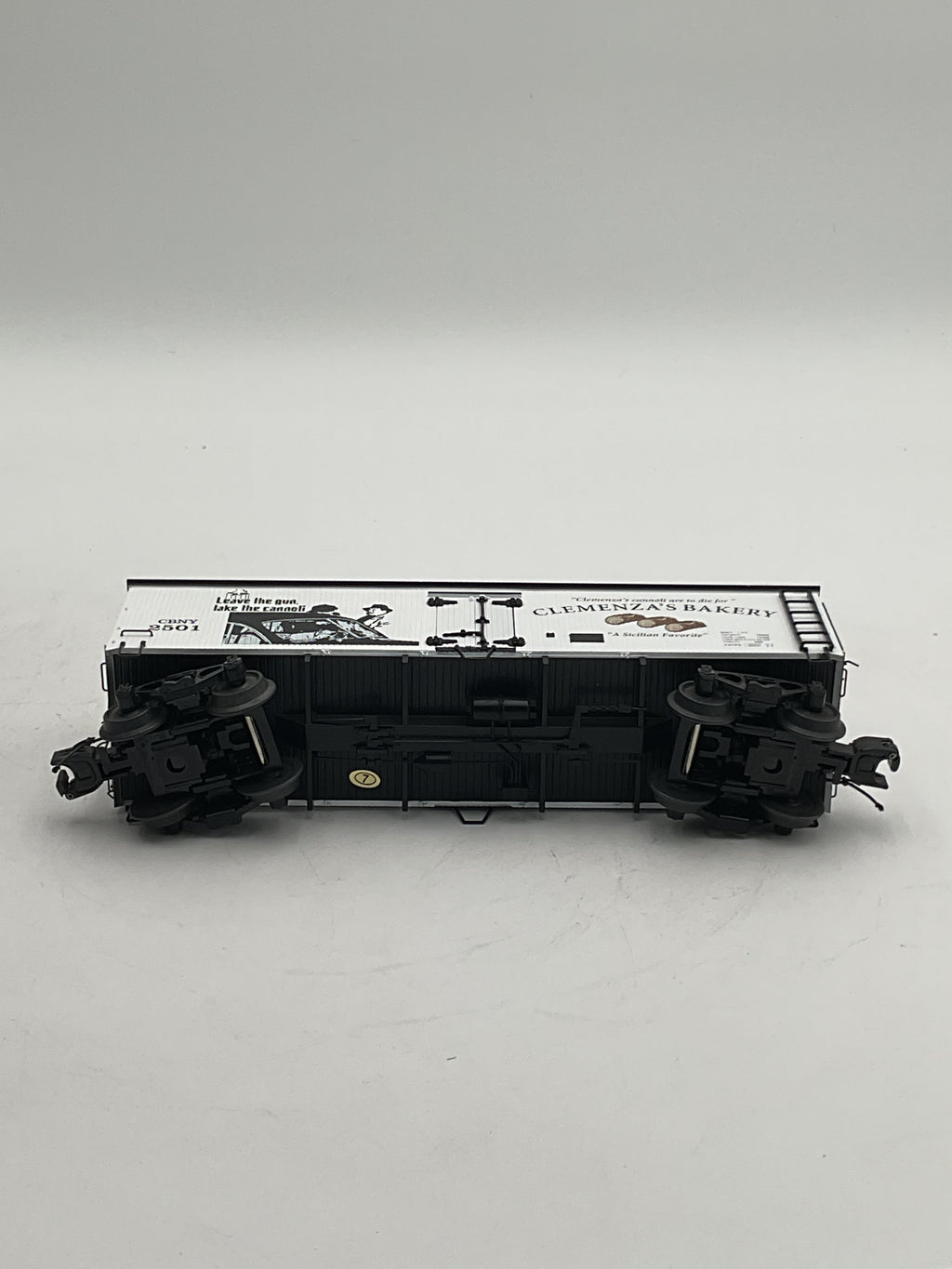 MTH 20-94671 Clemenza’s Bakery (#2501) 36’ Woodsided Reefer Car