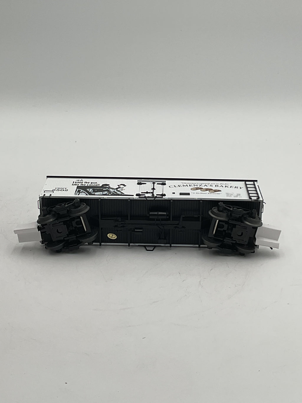 MTH 20-94672 Clemenza’s Bakery (#2502) 36’ Woodsided Reefer Car