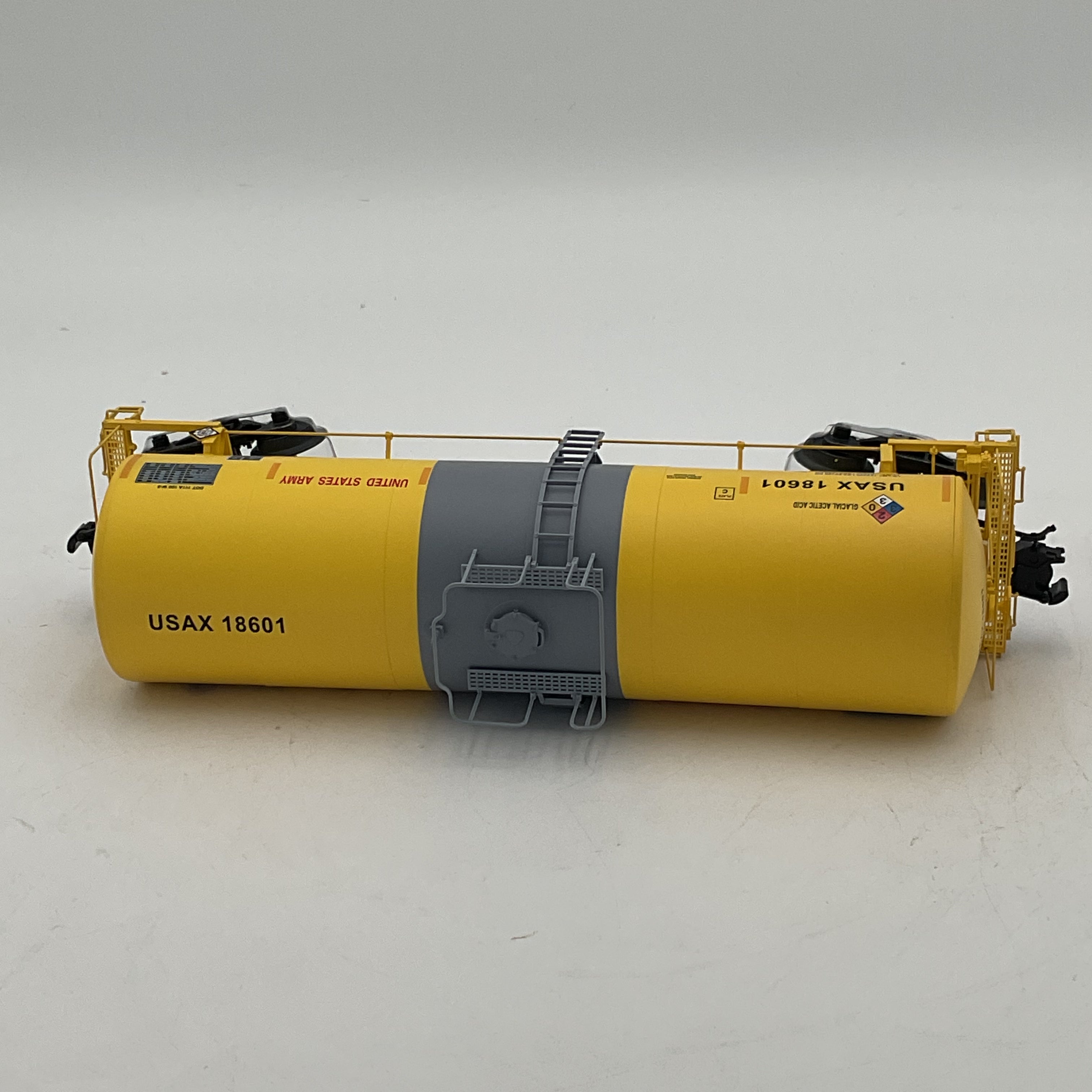 Atlas O 3001467-2 Trinity 17,600 gallon Corn Syrup Tank [3 Rail] U.S. Army (Yellow) #18601