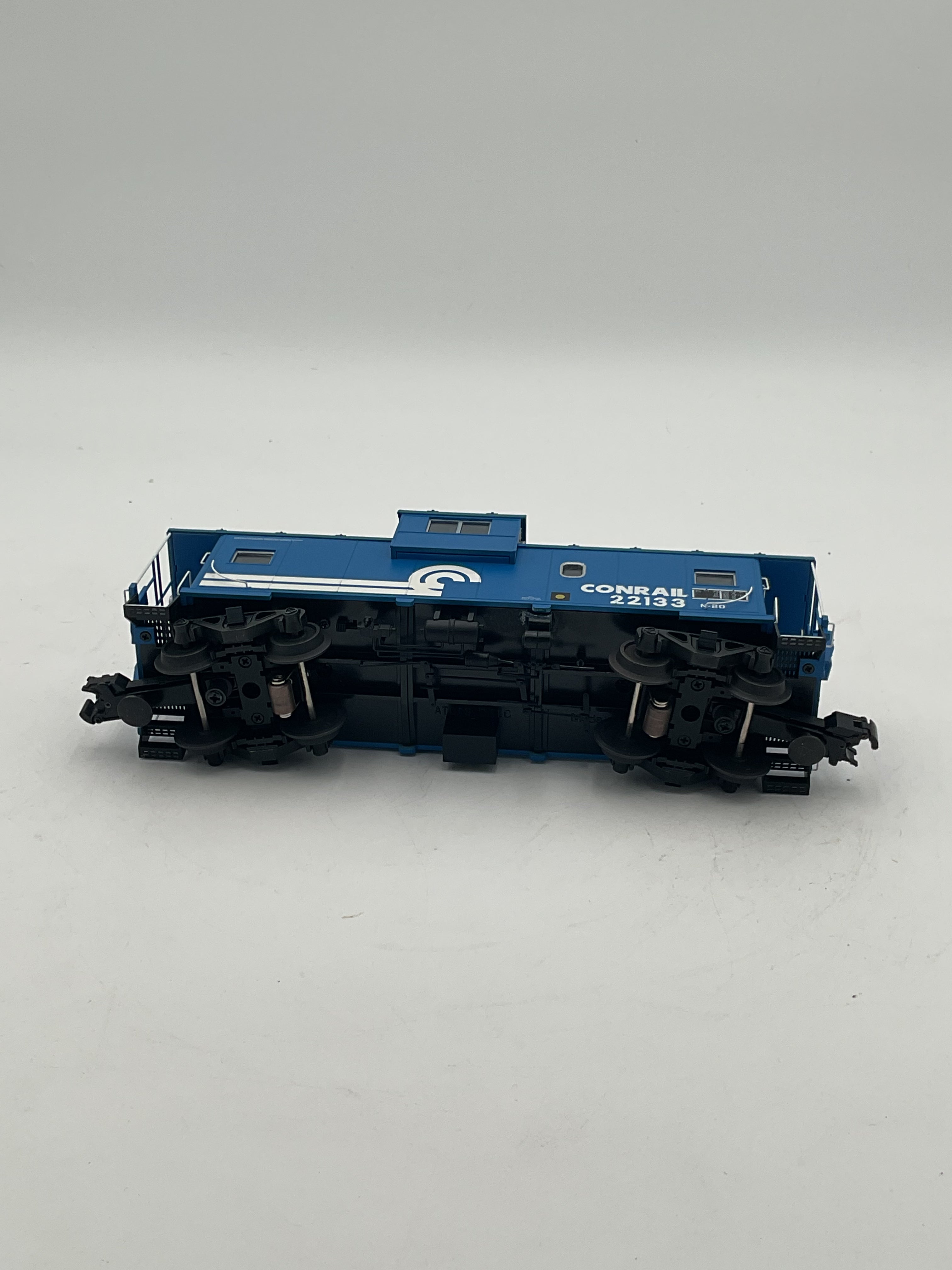 Atlas 6608-2 Extended Vision Caboose Item - Conrail #22133 (3-Rail)