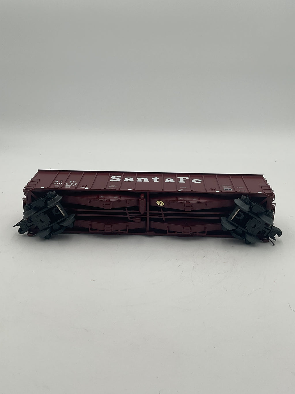 Atlas 3001786-2 Atlas 4180 General American Airslide Covered Hopper Atchinson Topeka & Santa Fe #31044 [3-Rail]