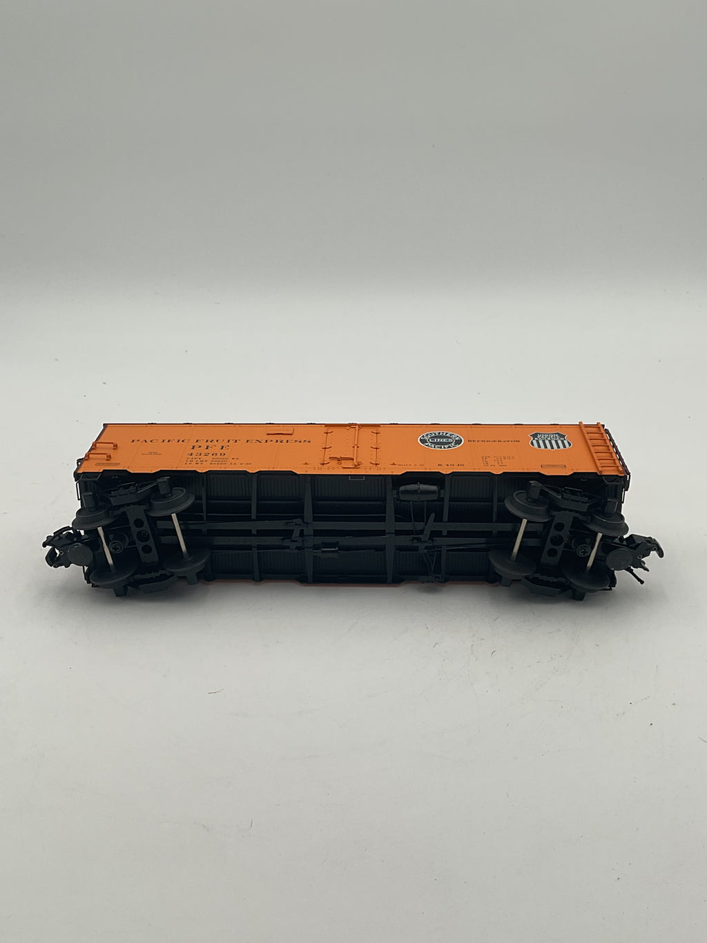 Atlas O 8524 40’ Steel Reefer Car Pacific Fruit Express #43269 [3-Rail]