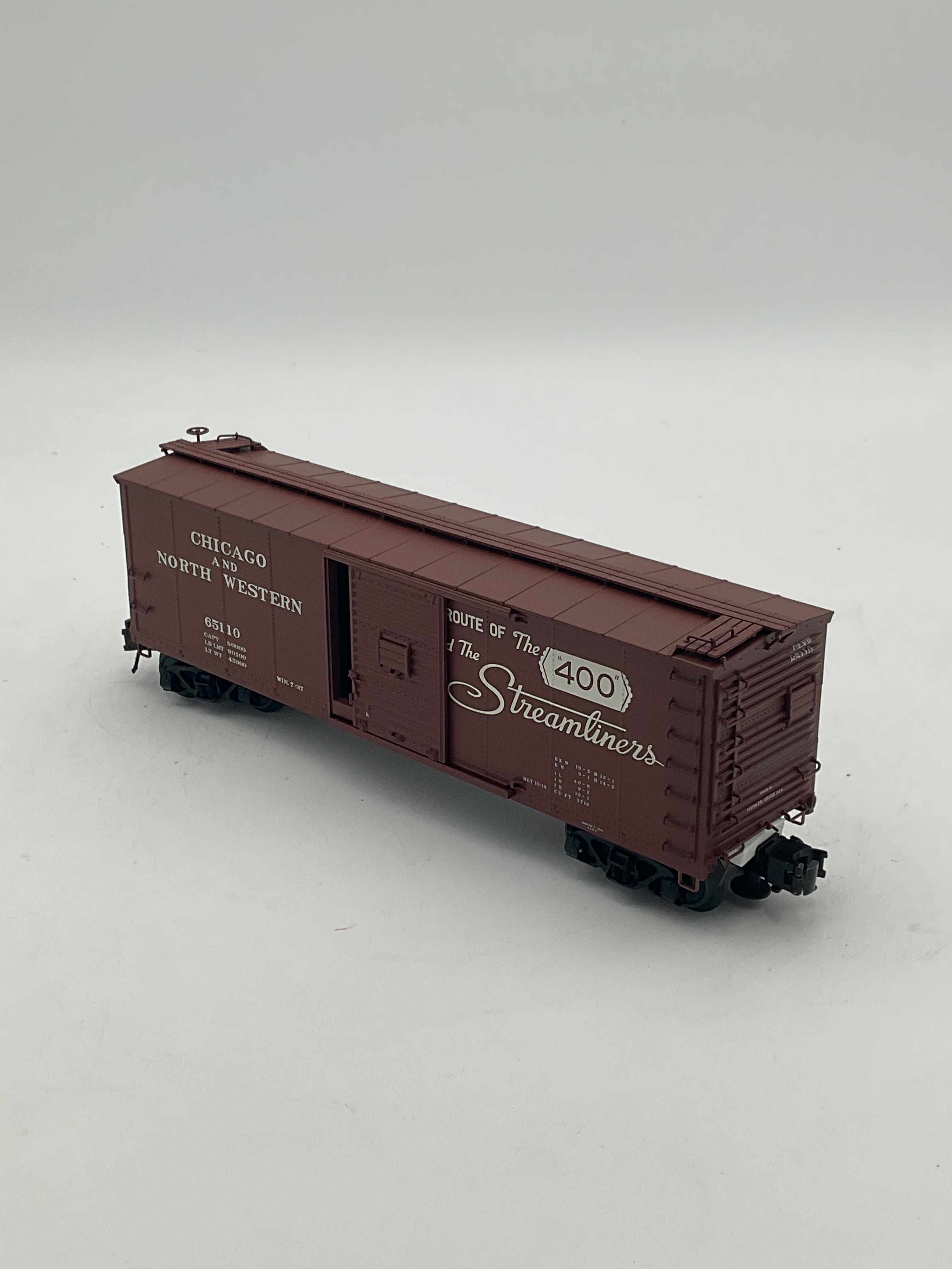 Atlas O 6498–1 40’ Steel Built Box Car Chicago & Northern Western #65110 (3 Rail)