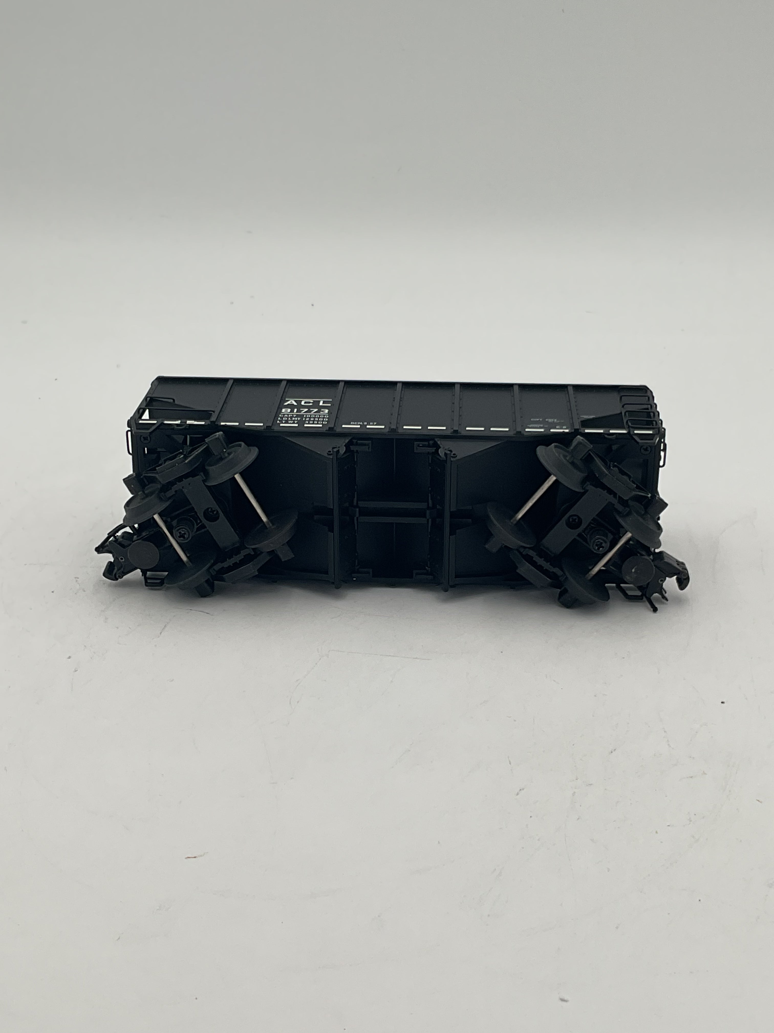 Atlas O 81773 55 Ton Fishbelly Hopper Car Item #6761-1 ACL #81773 (3 Rail)