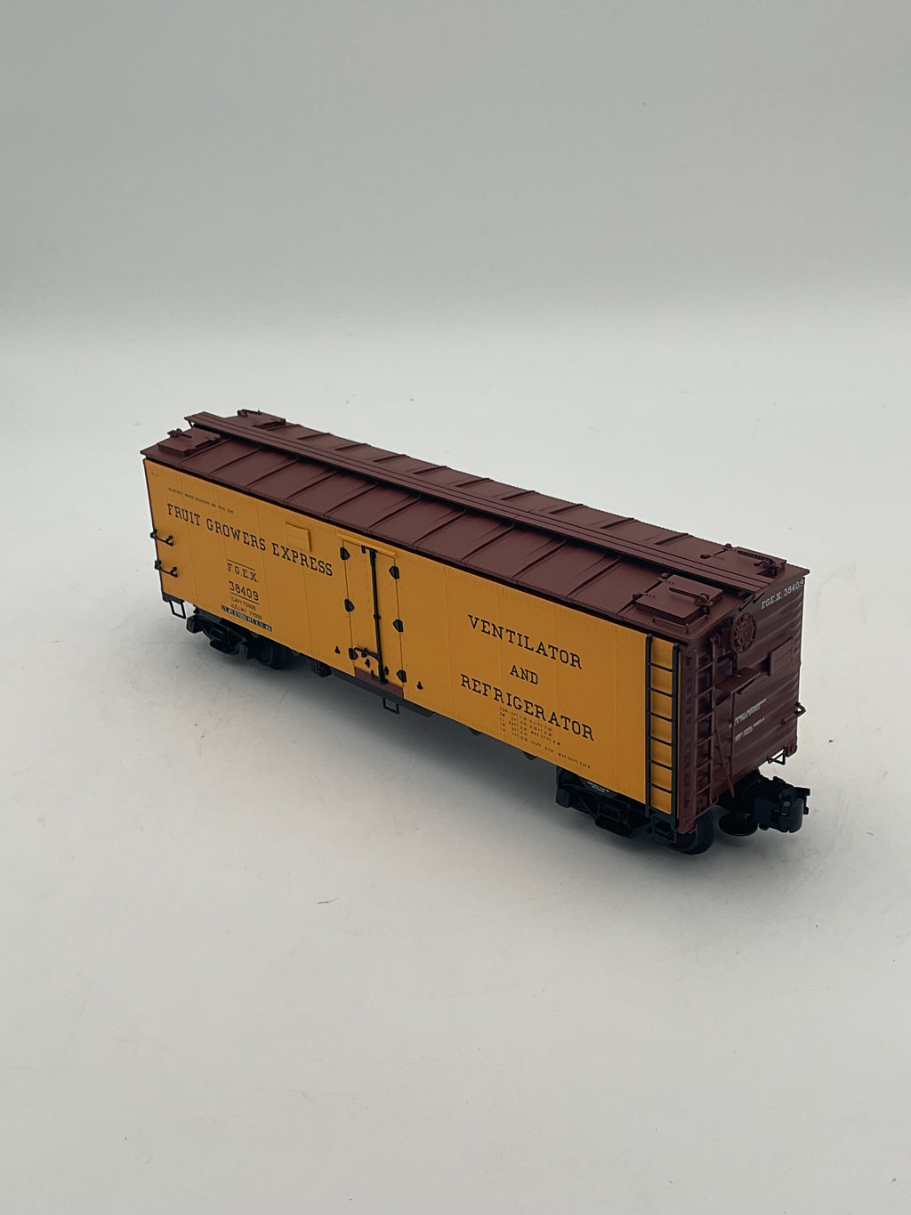 Atlas O 8522-1 40’ Steel Reefer Car Fruit Growers Express #338409 [3 Rail]