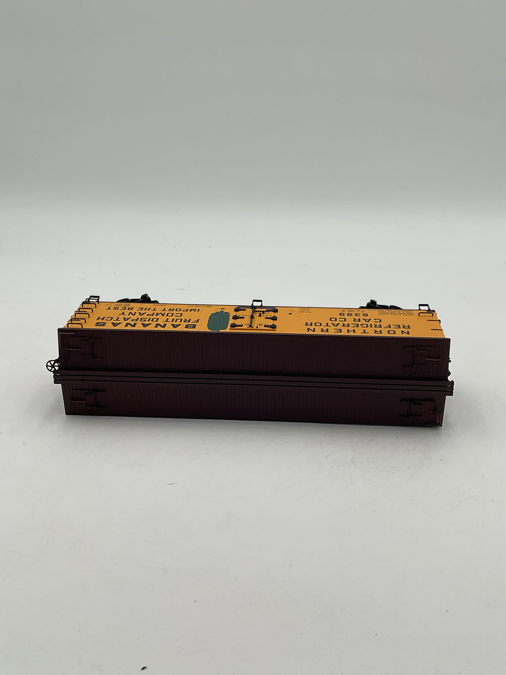 Atlas O 6727-1 40’ Woodside Refrigerator Car Fruit Dispatch Co #6399 (3 Rail)