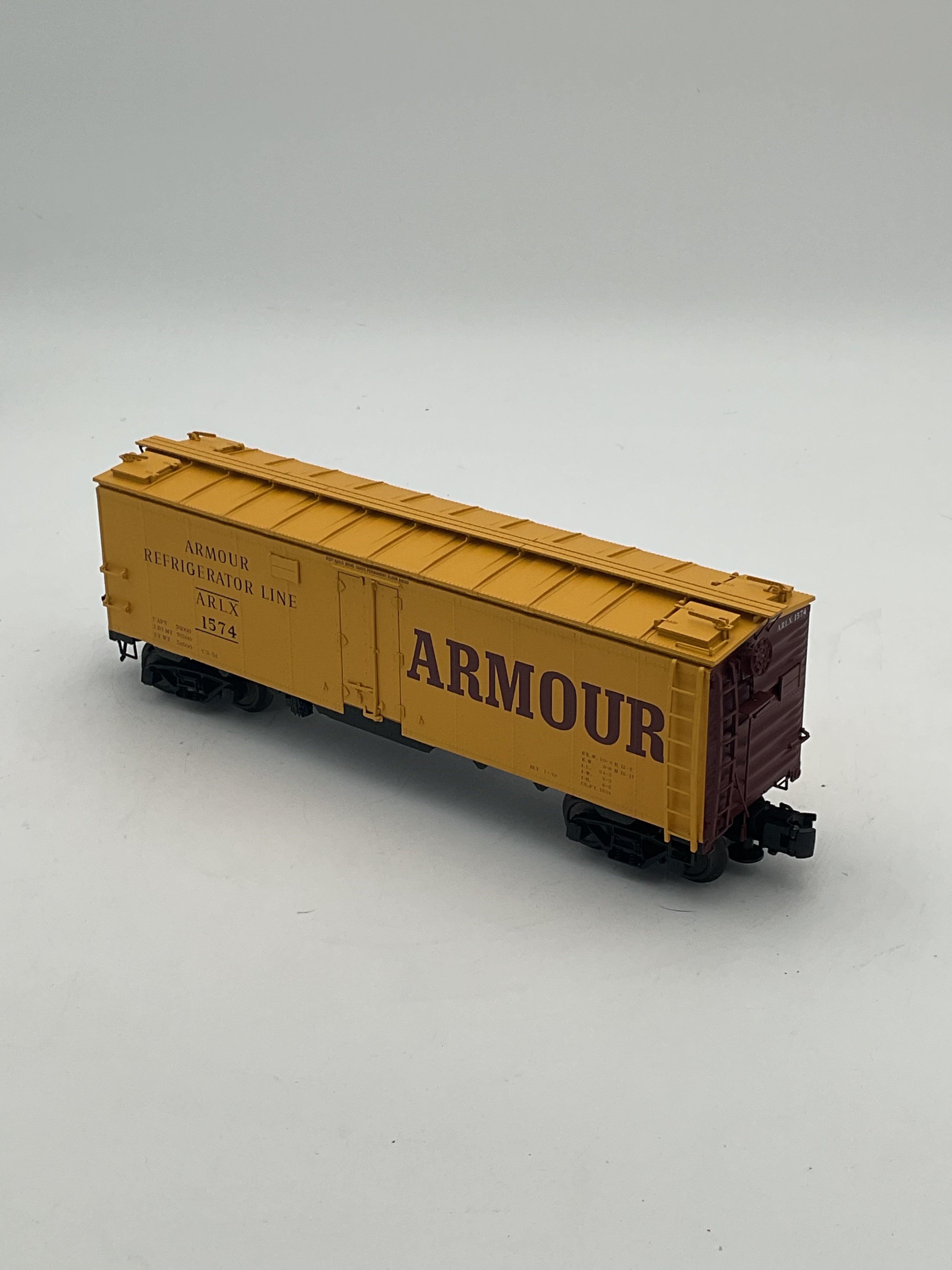 Atlas O 9530-1 40’ Steel Reefer Armour #1574 [2 Rail]
