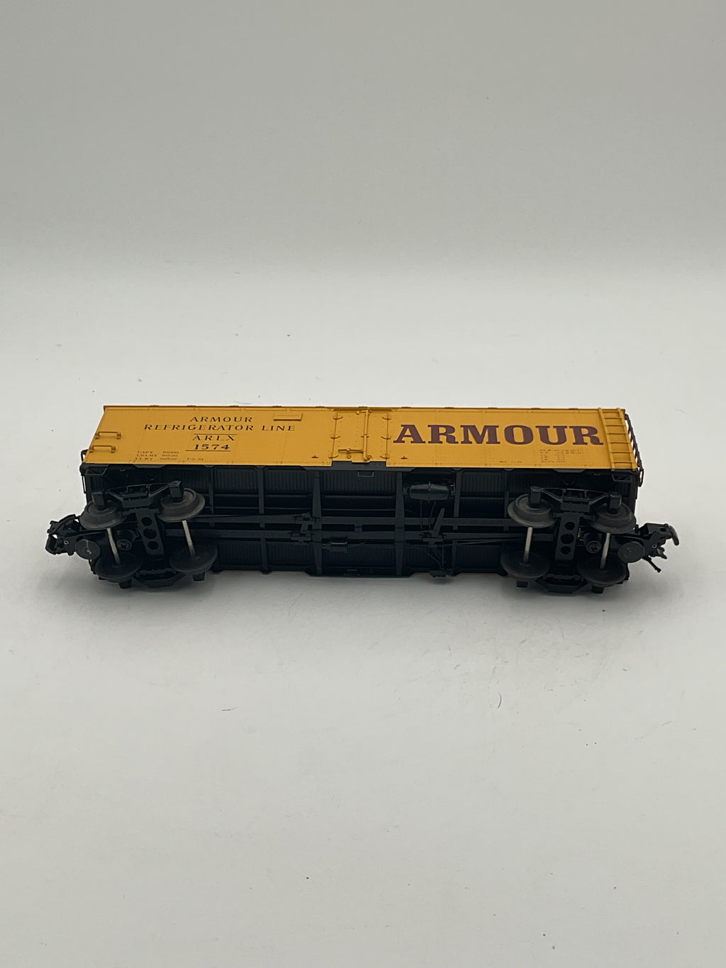 Atlas O 9530-1 40’ Steel Reefer Armour #1574 [2 Rail]