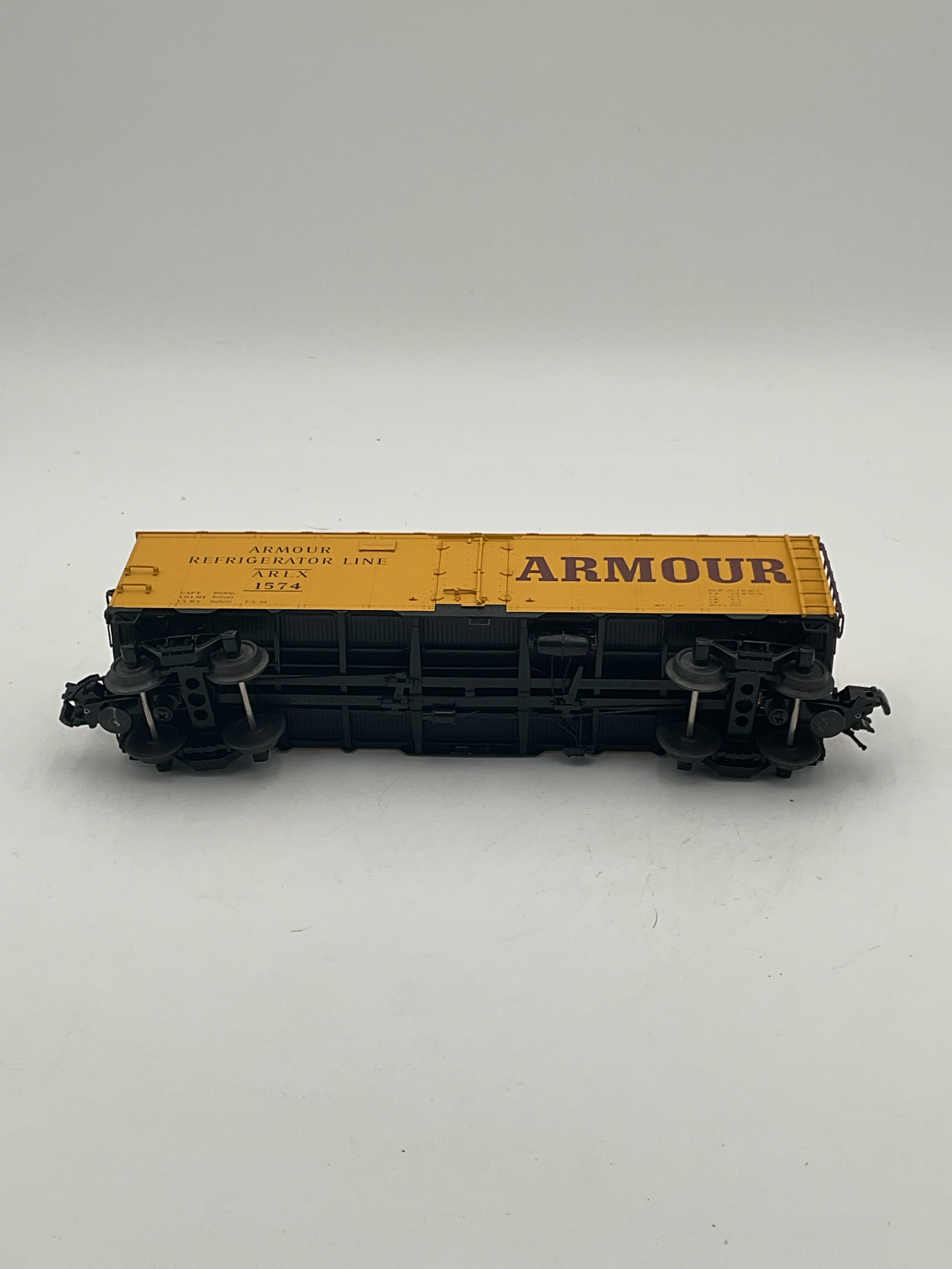 Atlas O 9530-1 40’ Steel Reefer Armour #1574 [2 Rail]