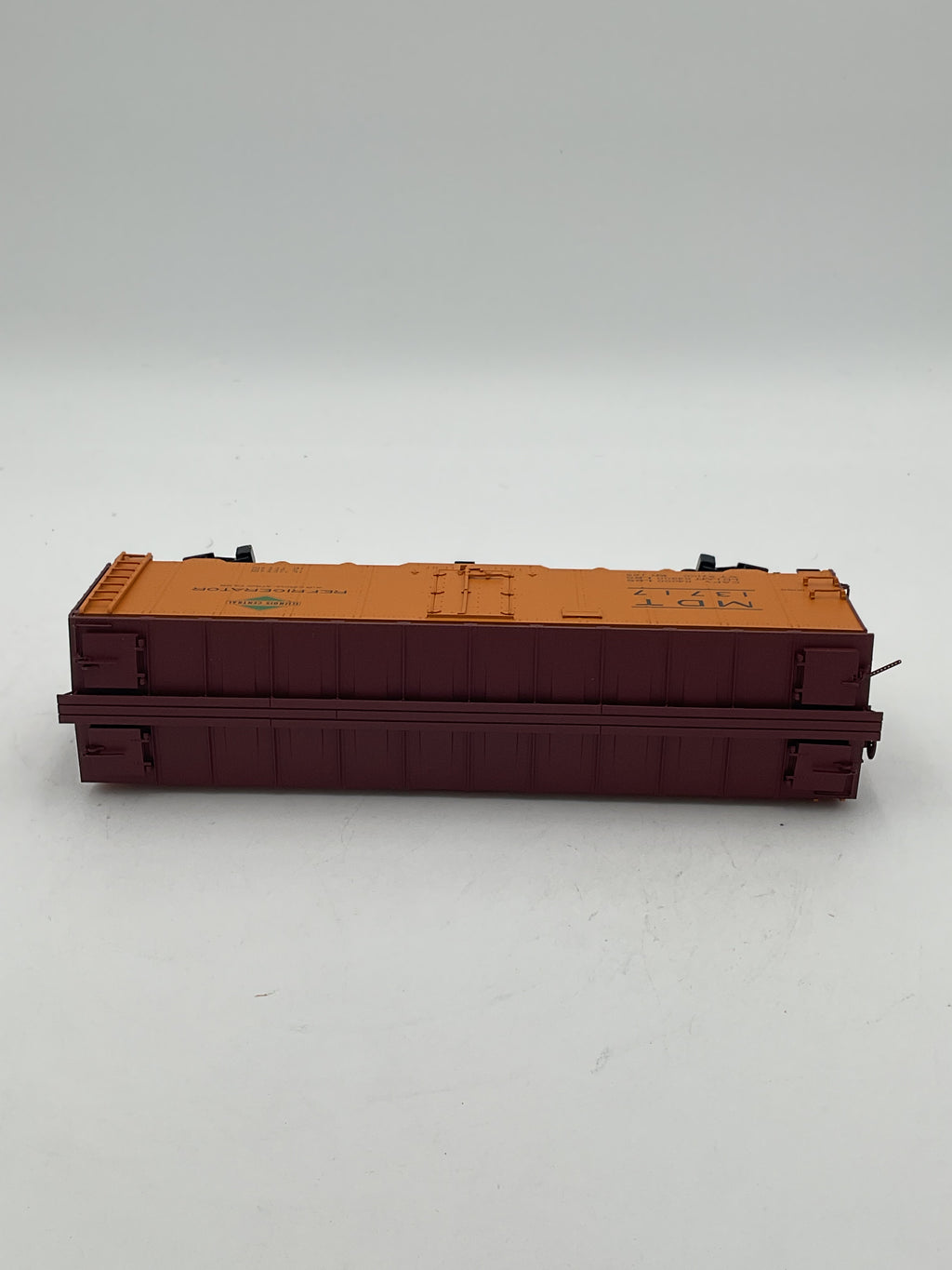 Atlas O 8523-4 40’ Steel Reefer Car MDT/IC #13717 [3 Rail]