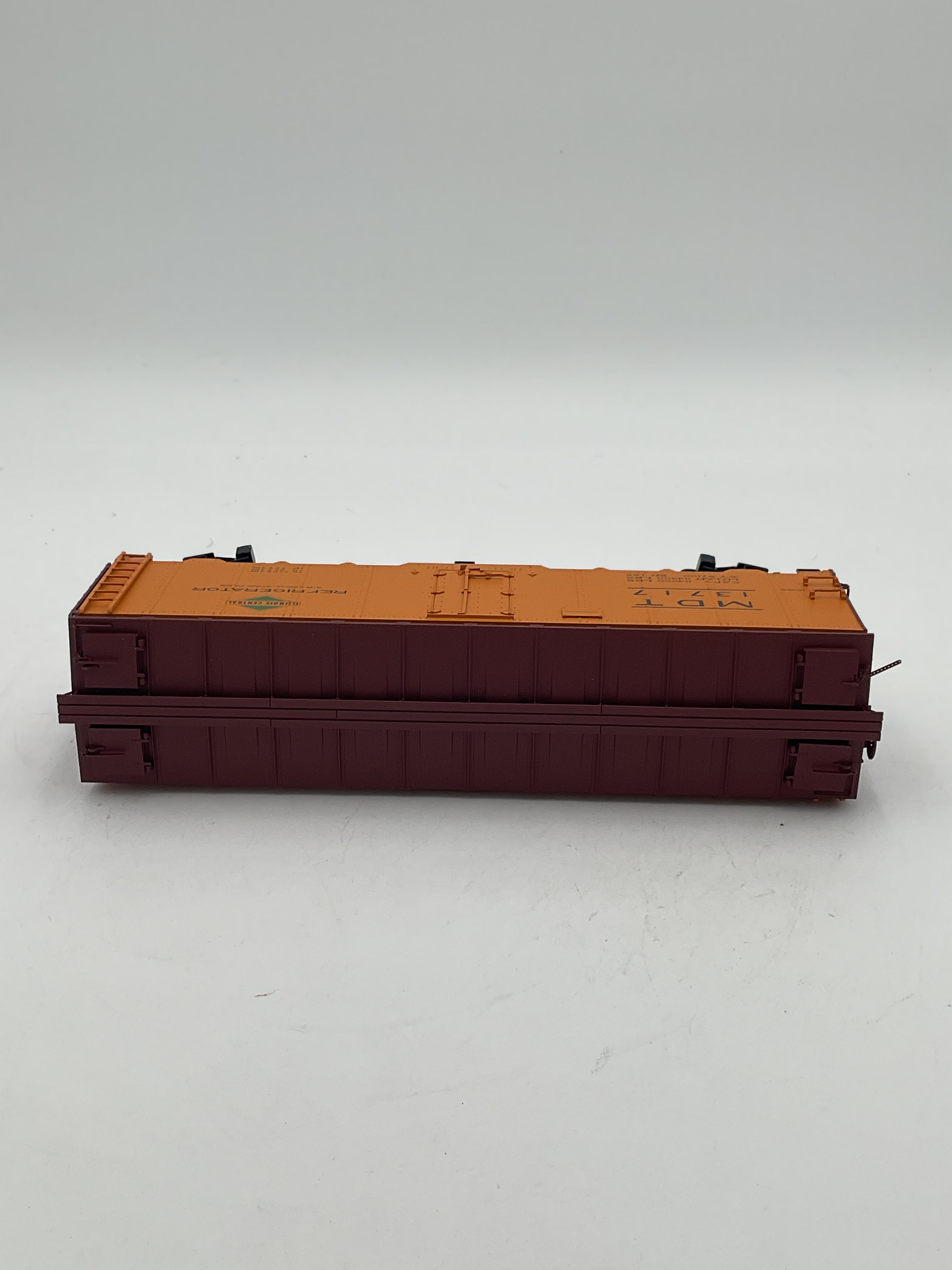 Atlas O 8523-4 40’ Steel Reefer Car MDT/IC #13717 [3 Rail]