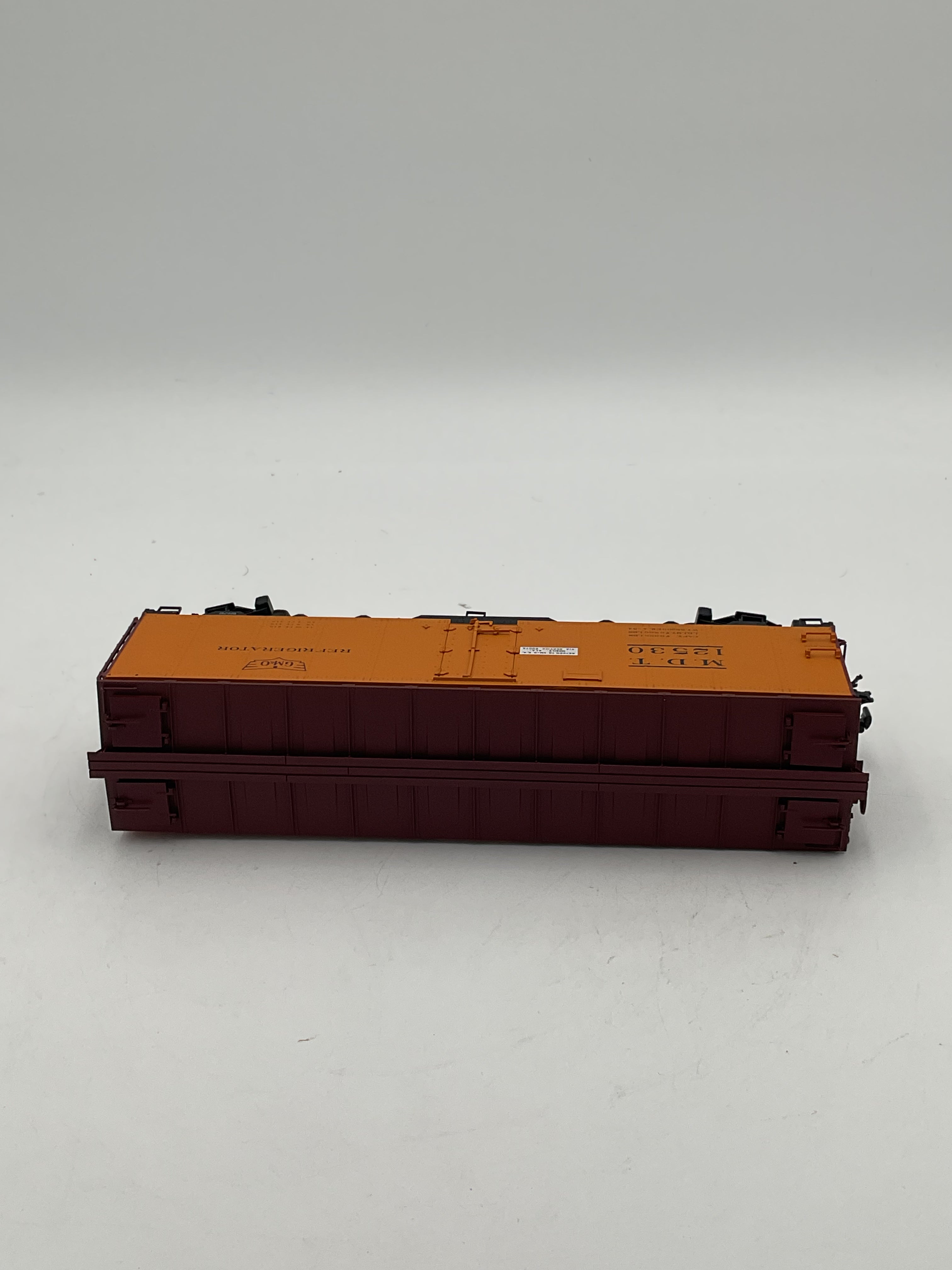 Atlas O 8529A 40’ Steel Reefer Car MDT/ GM&O #12530 [3 Rail]