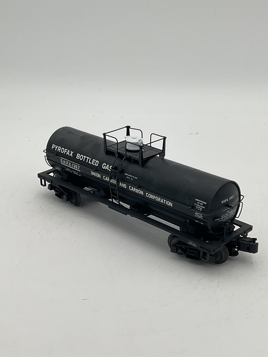 Atlas O 8204-2 11,000 Gallon Tank Car Pyrofax #1367 (3 Rail)