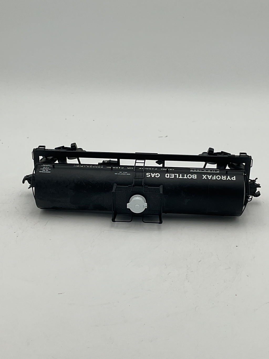 Atlas O 8204-2 11,000 Gallon Tank Car Pyrofax #1367 (3 Rail)