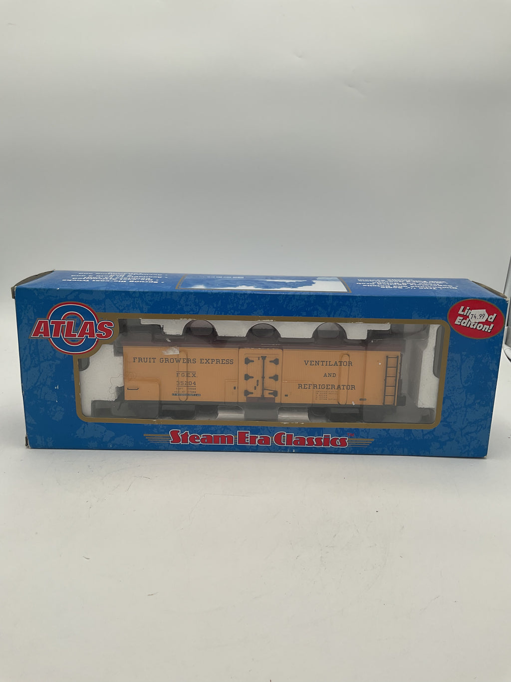 Atlas O 6740-1 40’ Woodside Refrigerator Car Fruit Growers Express #35204 (3 Rail)