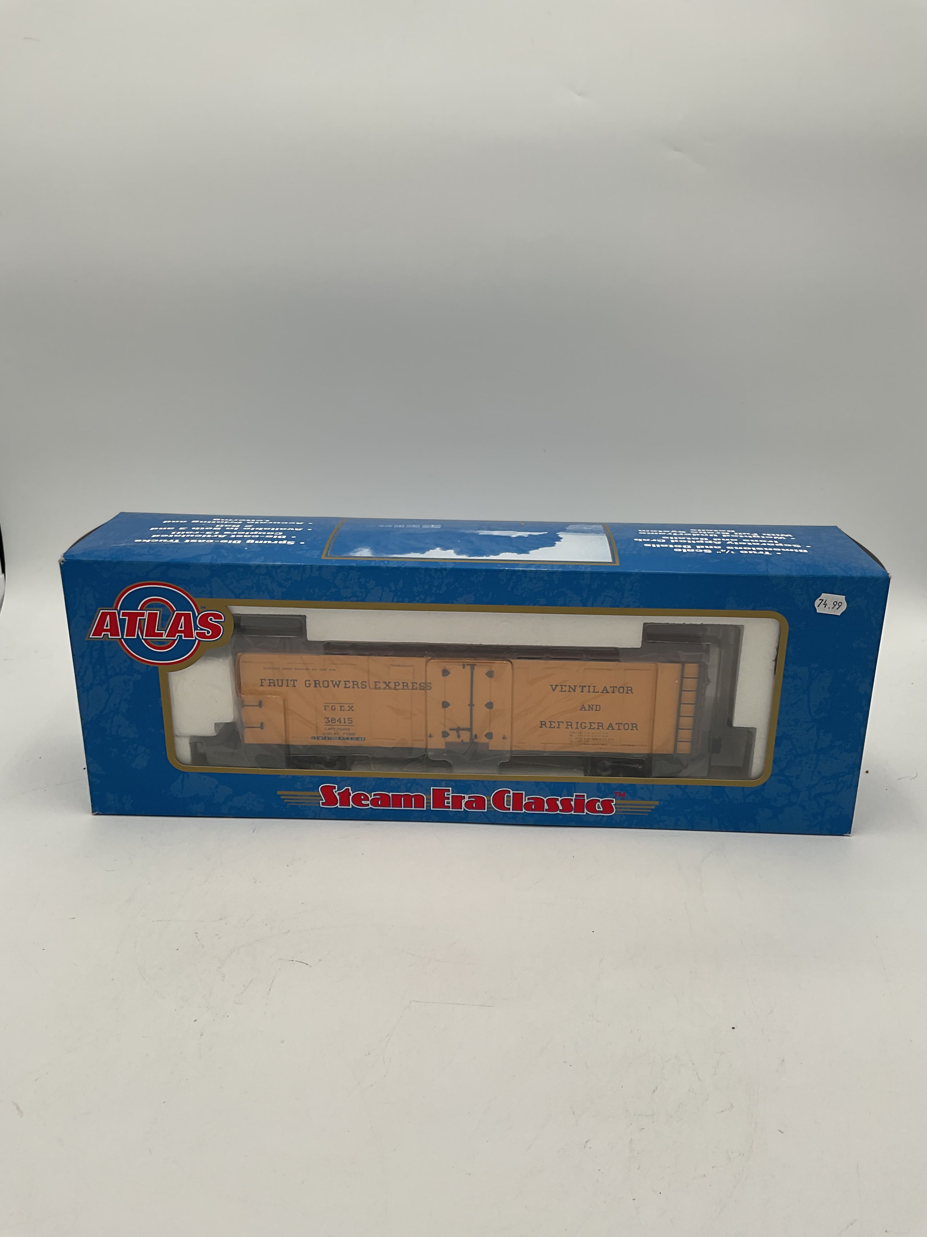 Atlas O 8552-2 40’Steel Reefer Car Fruit Growers Express #38415 [3 Rail]