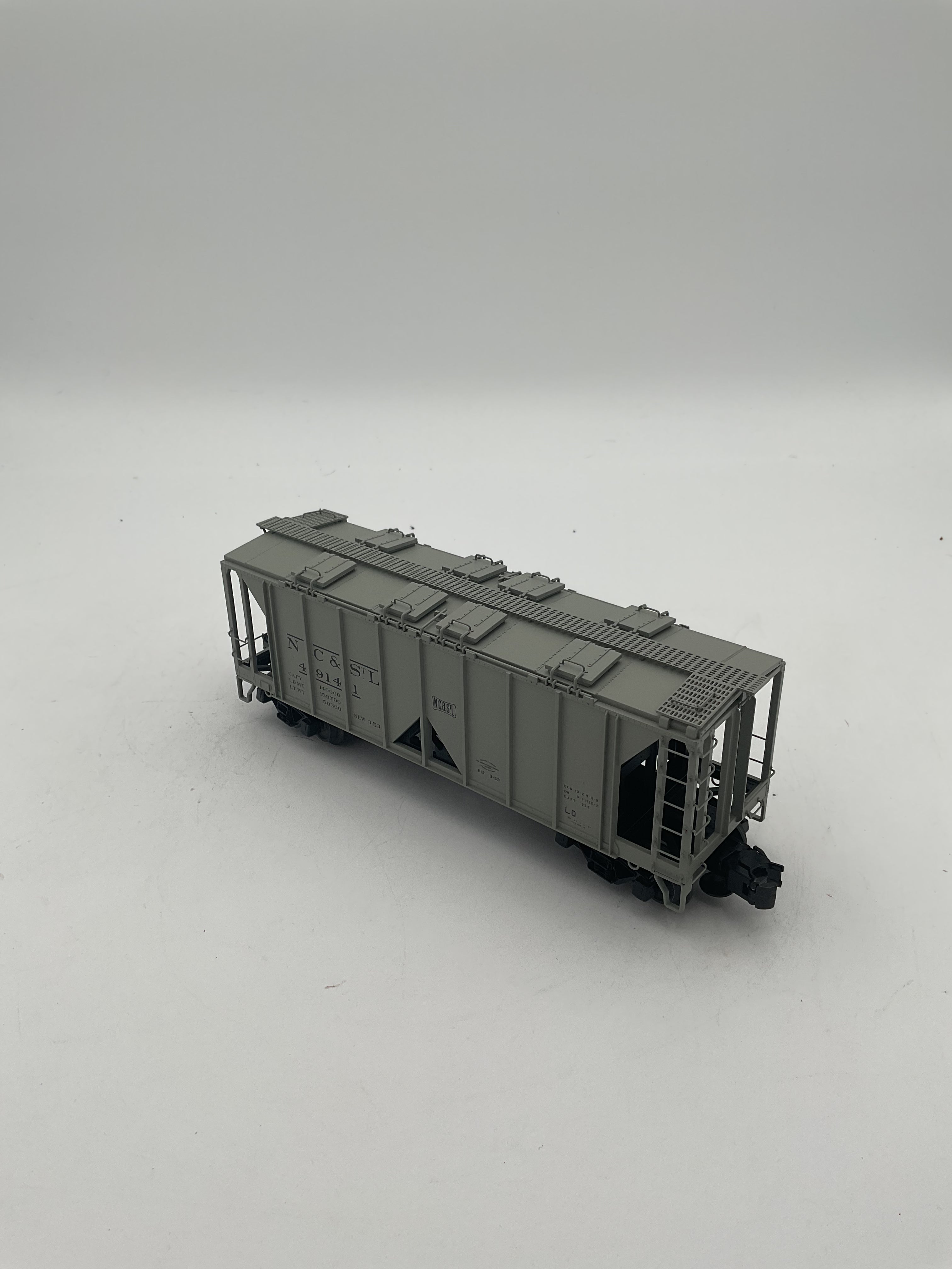 Atlas O 8365-1 ACF 70 Ton Covered Hopper Car NC&St.L #49141 [3 Rail]