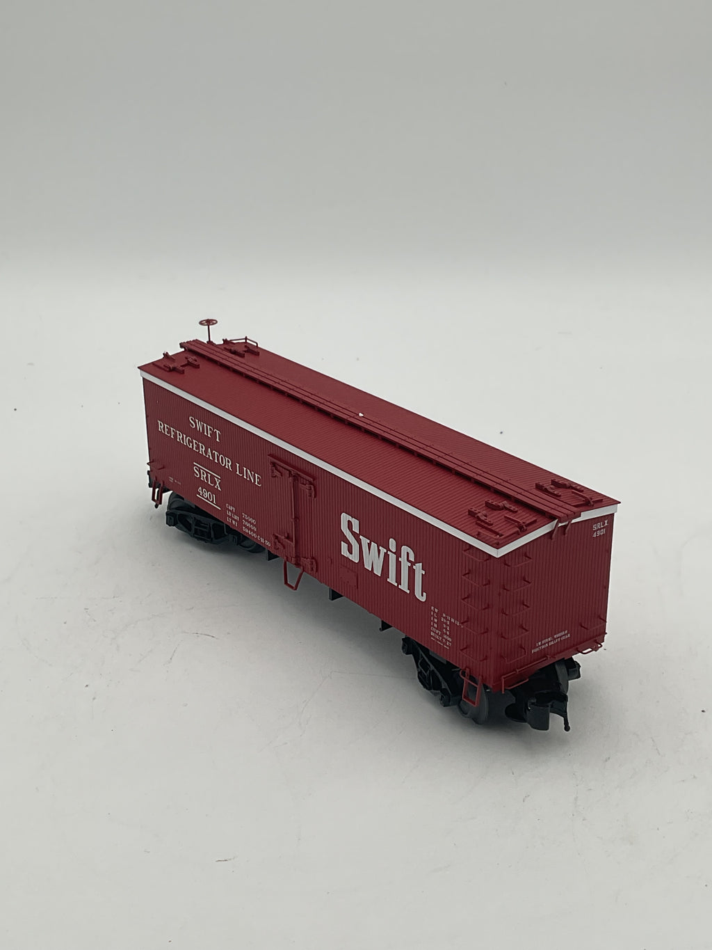 Atlas O 8012-6 36’ Wood Reefer Car Swift [Red] #4901 [3 Rail]