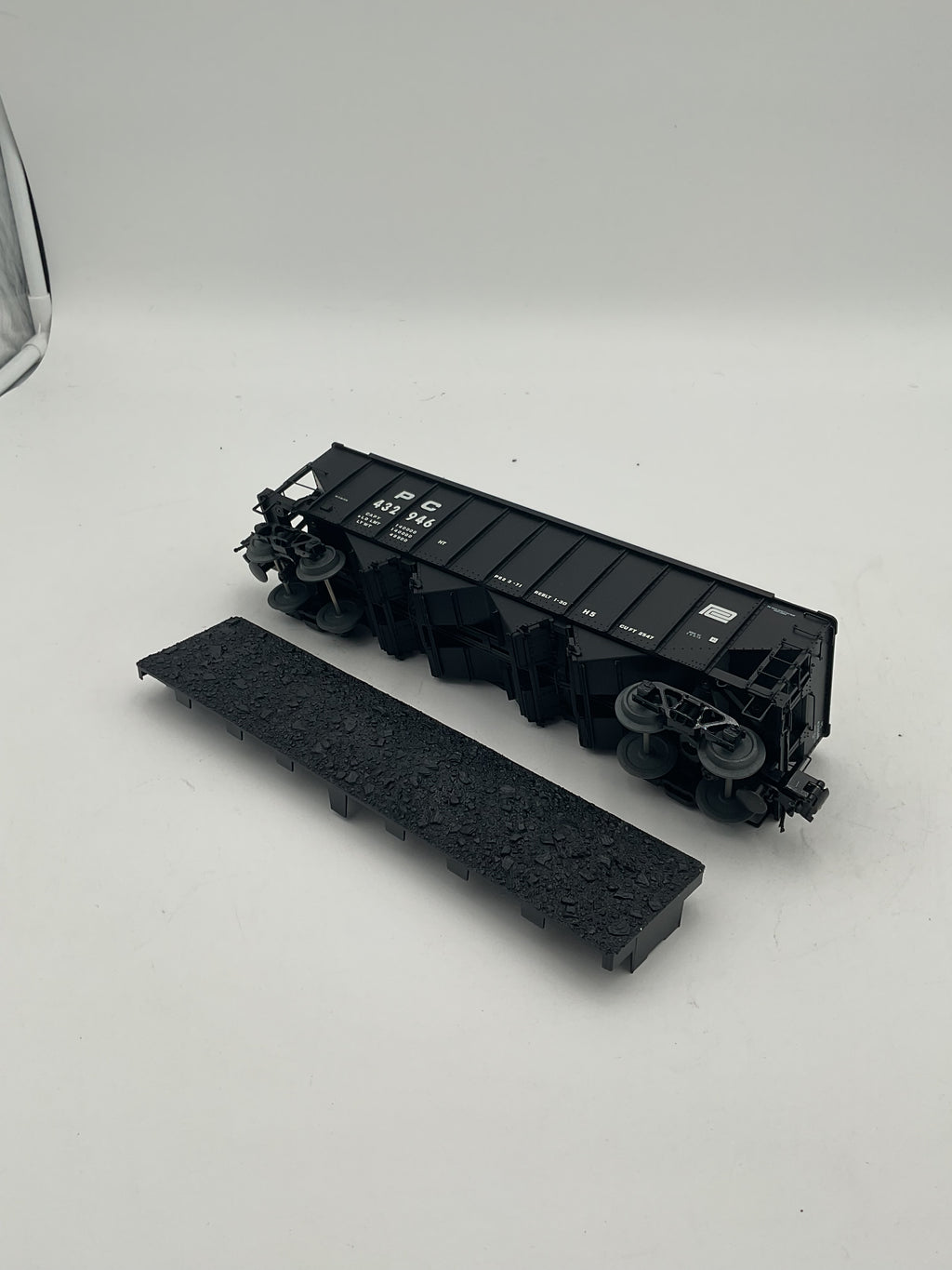 Atlas O 6779-4 Pennsylvania H21a Hopper Car Penn Central #432946 [3 Rail]