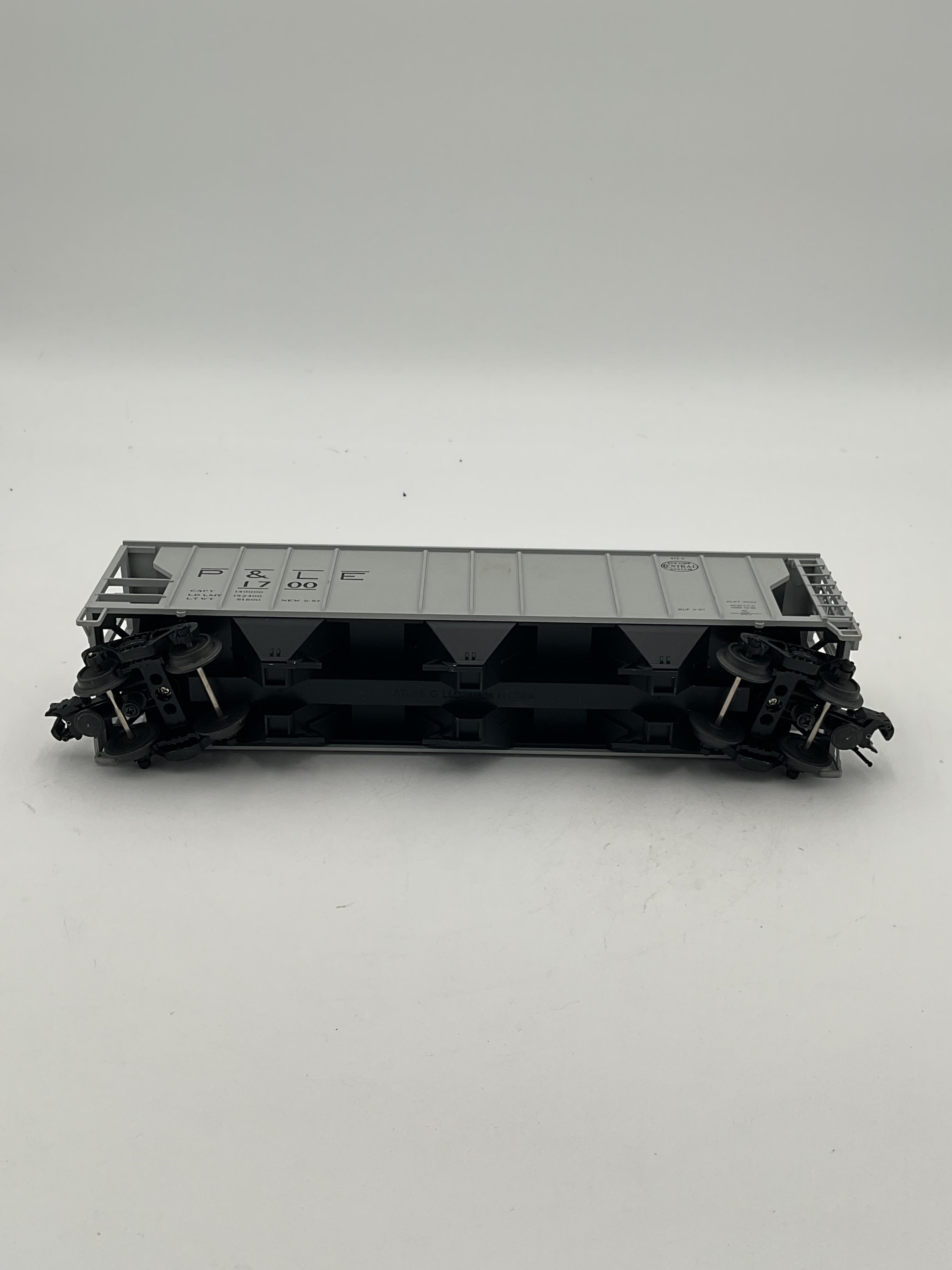 Atlas O Trainman 834-1 3 Bay PS-2 Hopper Car P&LE (NYC) #1700 (3 Rail)