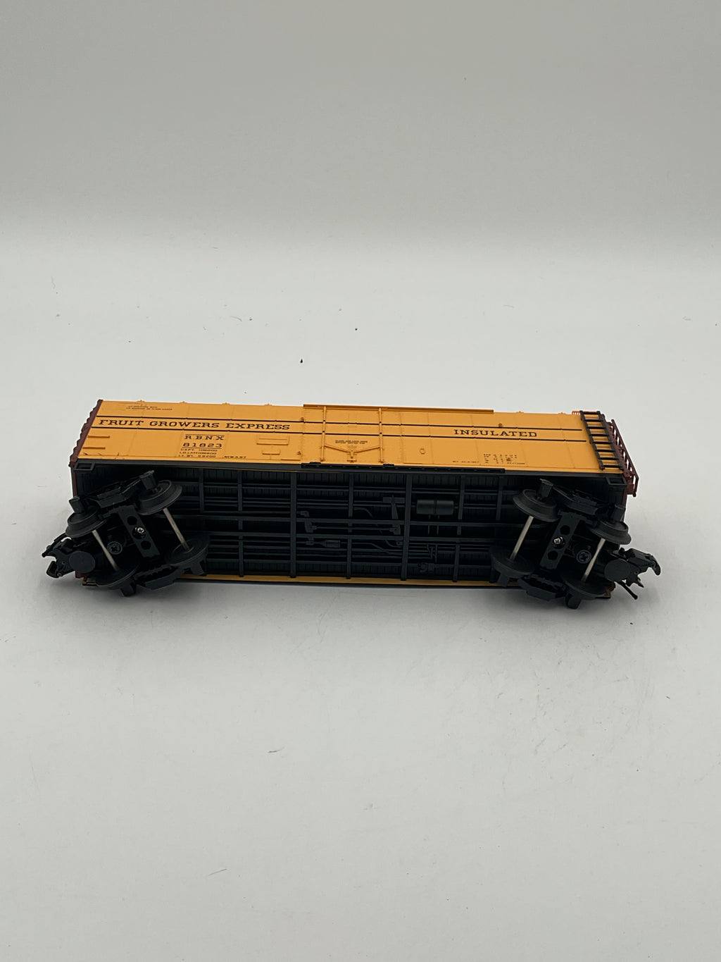 Atlas O 0562-2 40’ Plug Door Box Car Fruit Growers Express #81823 [3 Rail]