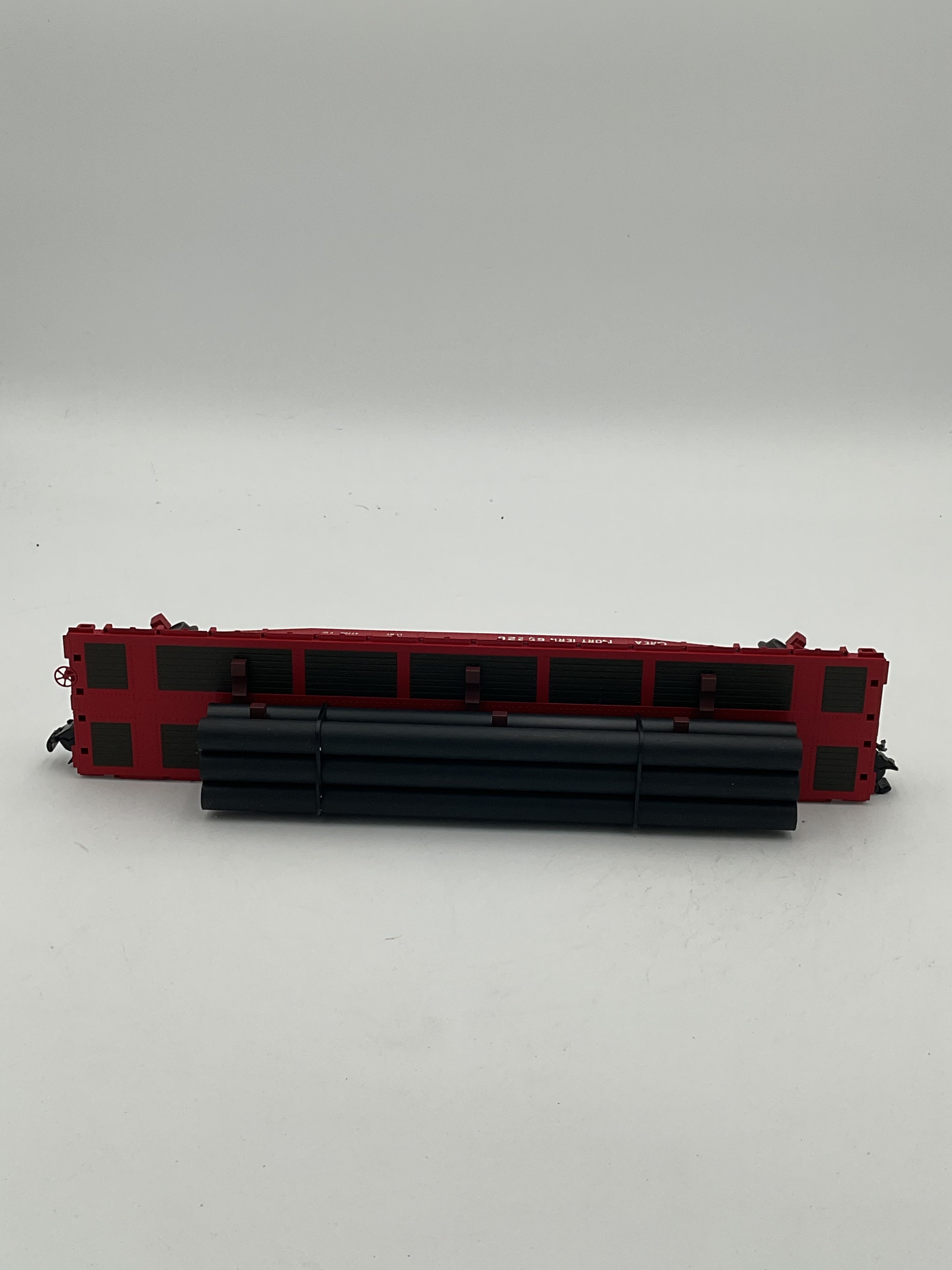Atlas O 0936-2 Great Northern #65226 O Trainman 52’ 6” Flat Car w/ Pipe Load [3 Rail]