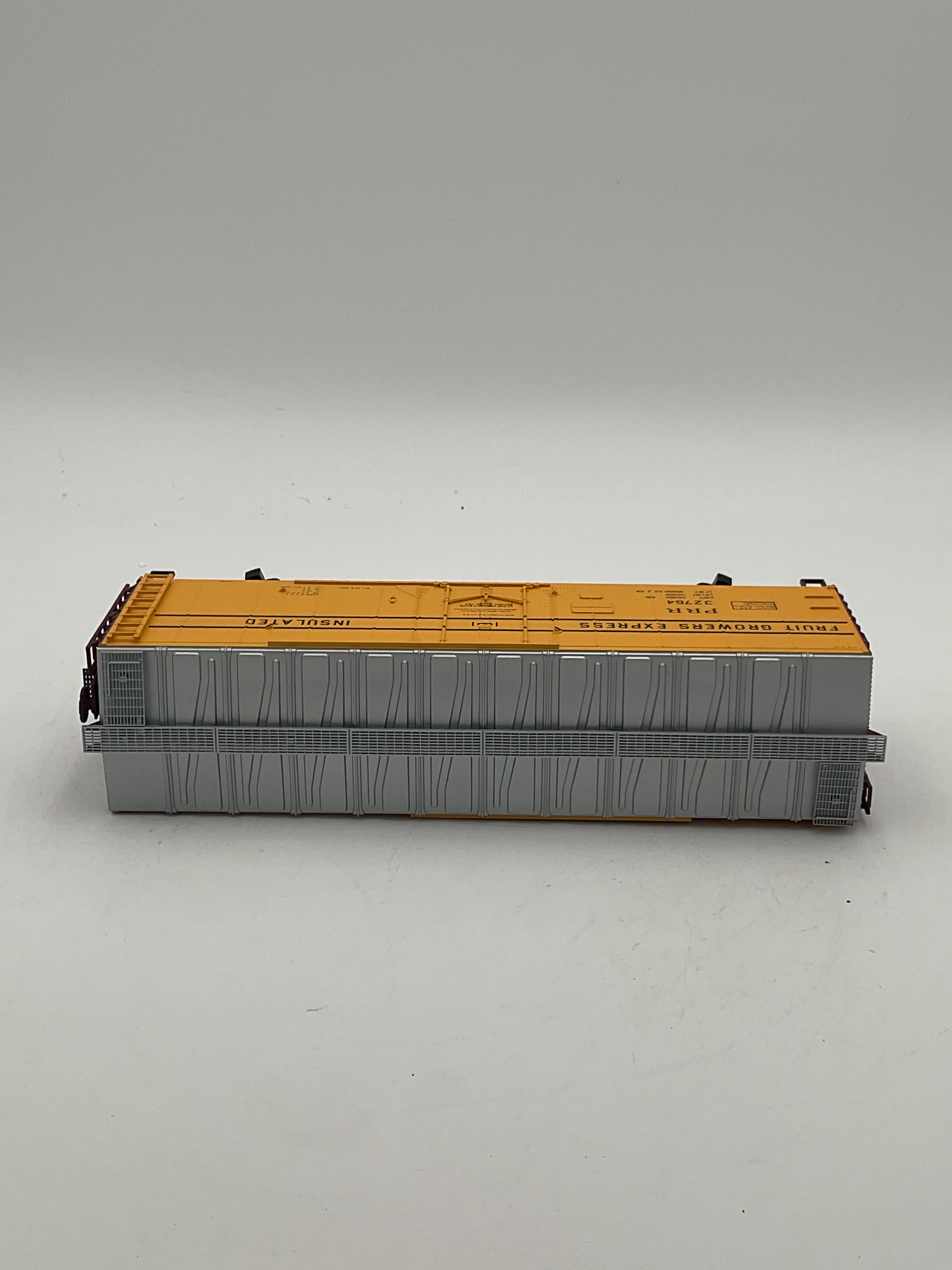 Atlas O Trainman 2002307-1 40’ Plug Door Box Car Fruit Growers (PRR) #32764 [3 Rail]
