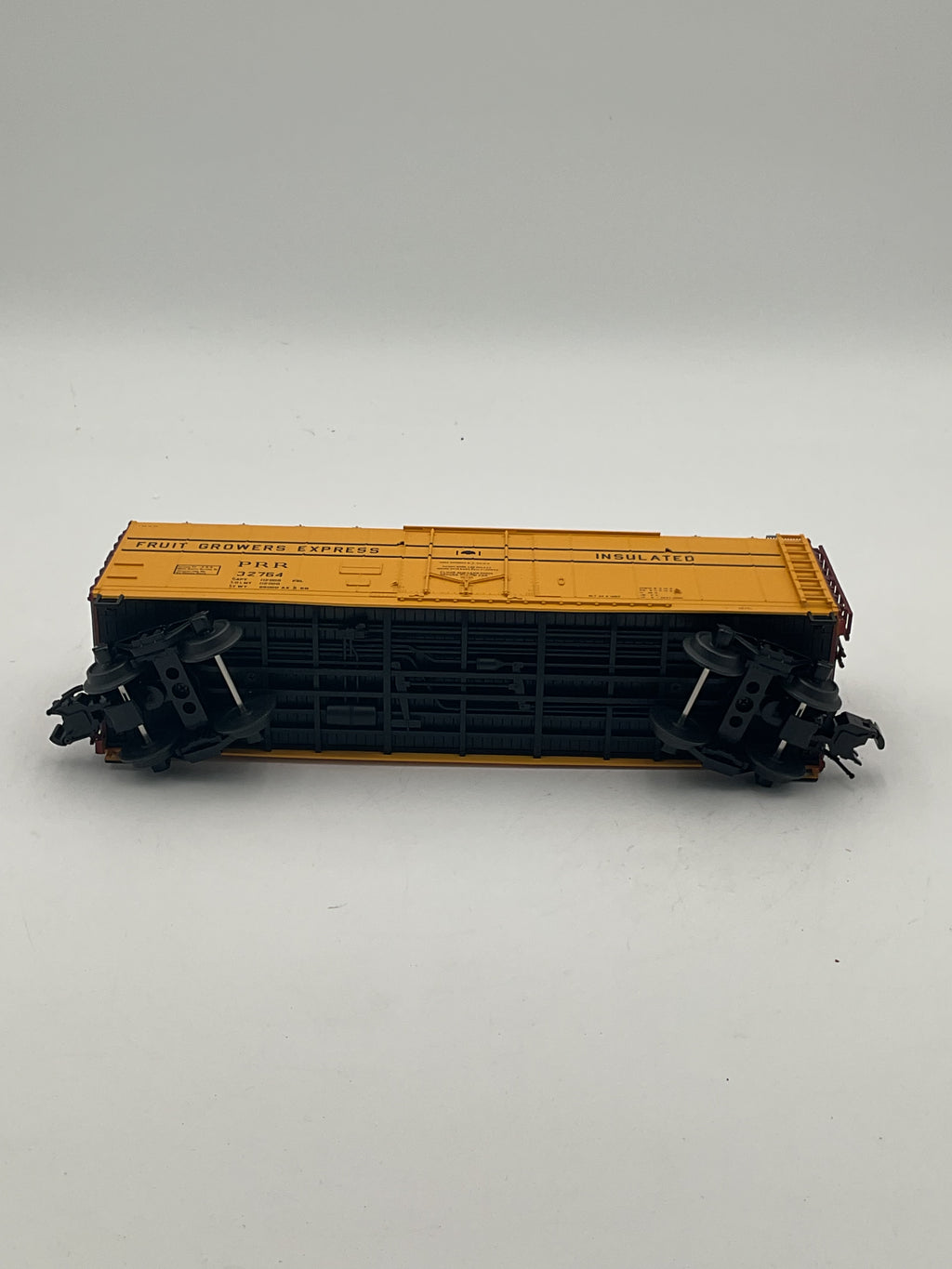 Atlas O Trainman 2002307-1 40’ Plug Door Box Car Fruit Growers (PRR) #32764 [3 Rail]