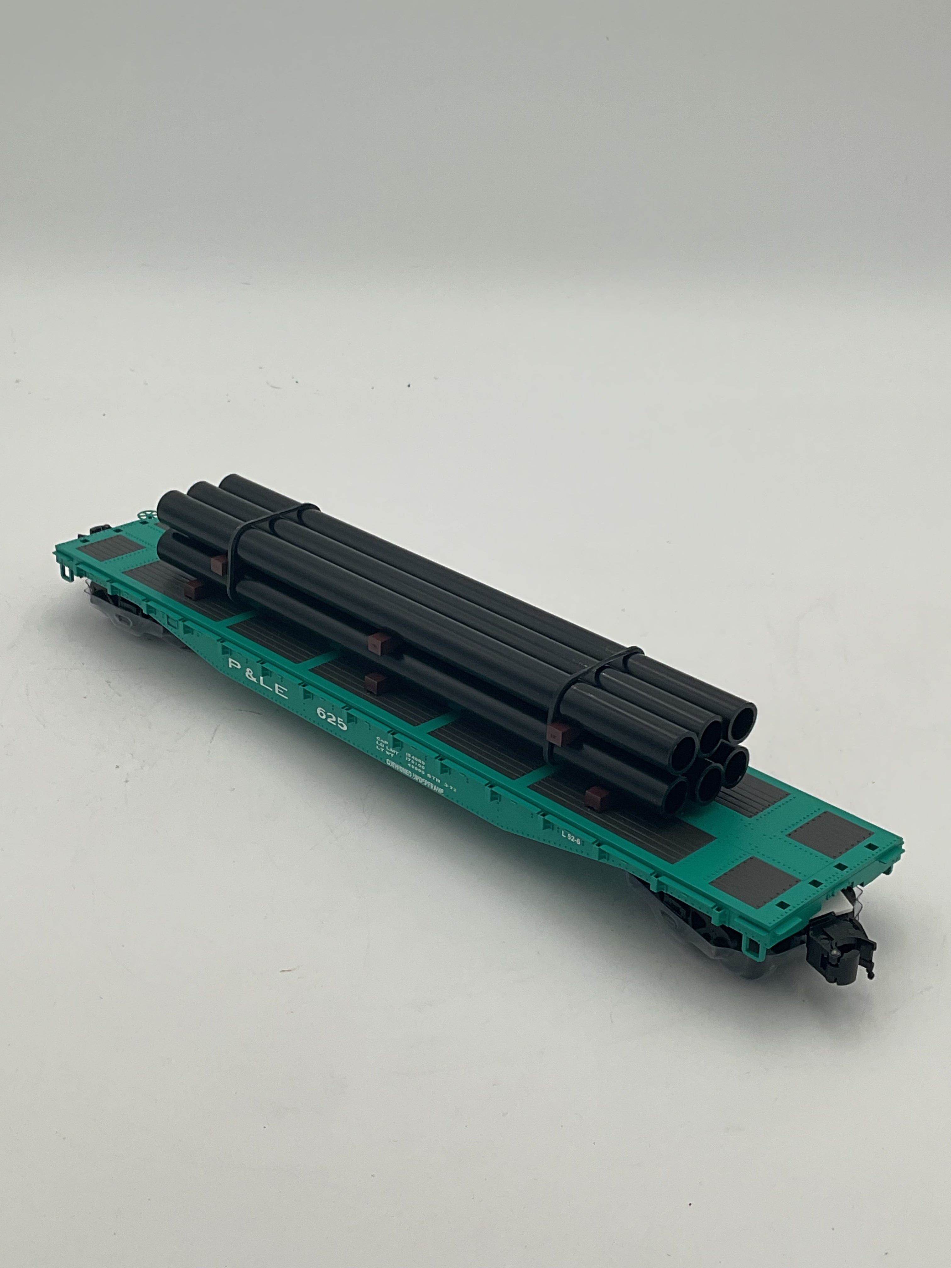 Atlas O Trainman 2002006-2 52’-6” Flat Car Pittsburgh & Lake Erie #625 [3 Rail]