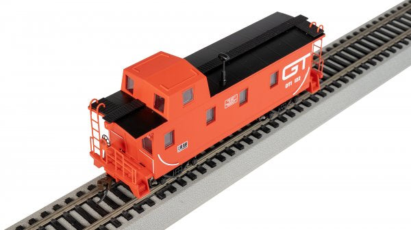 Bachmann HO 14004 STREAMLINED CABOOSE WITH OFFSET CUPOLA - GRAND TRUNK #122