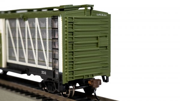 Bachmann 15902 LIVE POULTRY TRANSPORTATION CO. #251 (WITH CHICKENS)