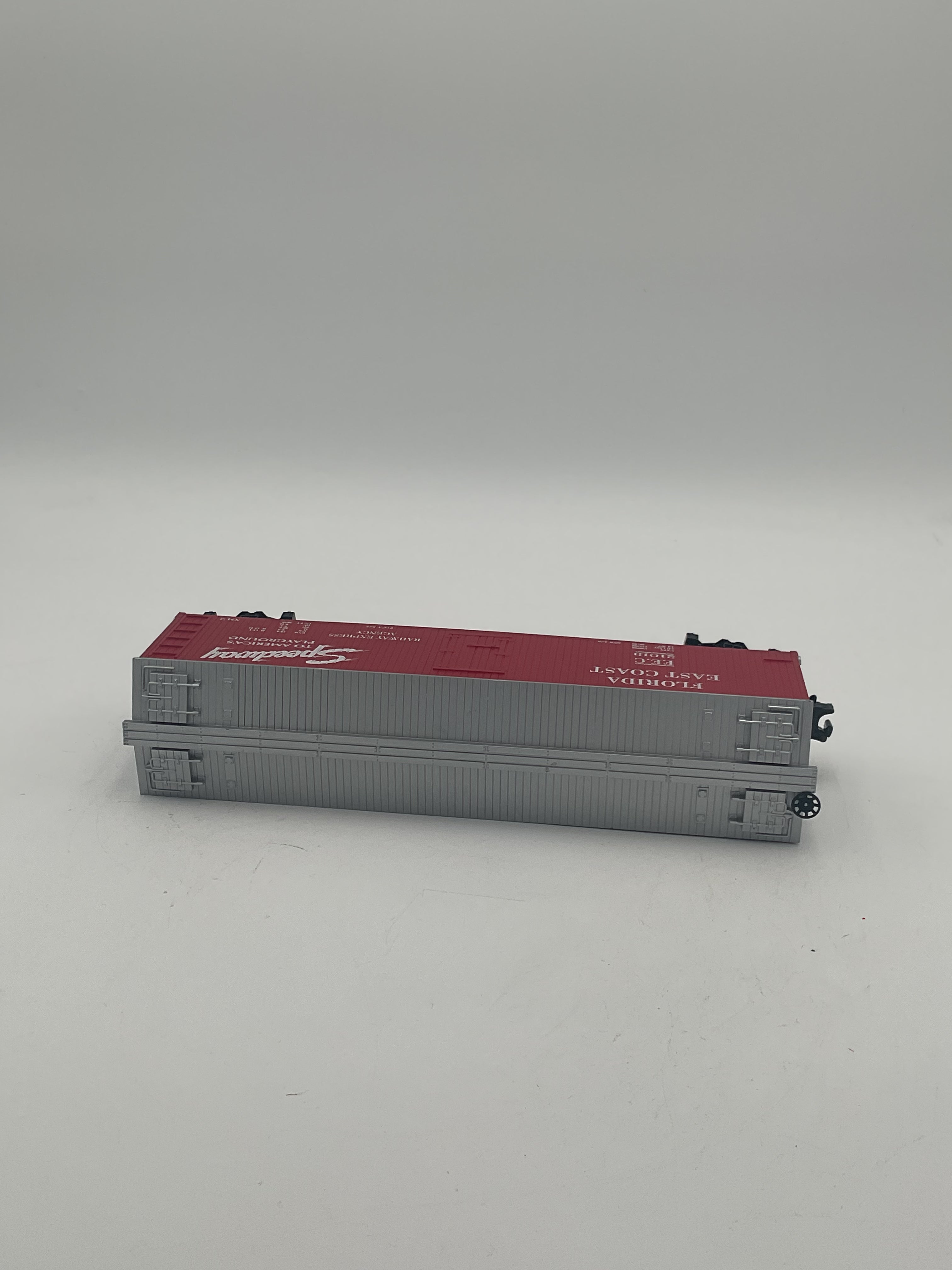 MTH 30-7812 Florida East Coast Semi-Scale Reefer Car