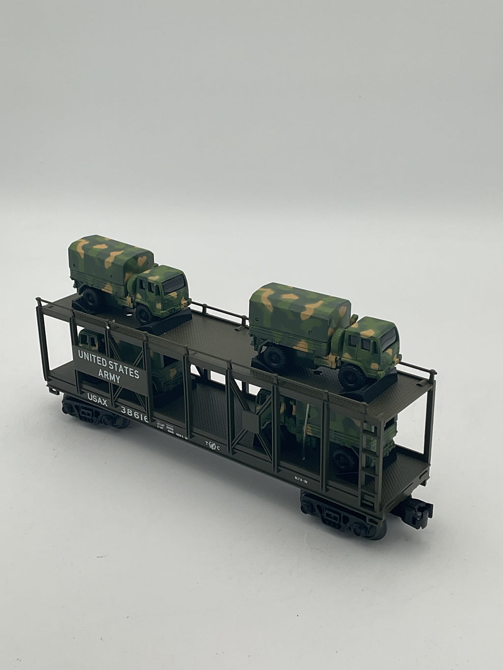 MTH 30-76559 U.S. Army Auto Carrier Flat Car w/(4) Mini Army Trucks