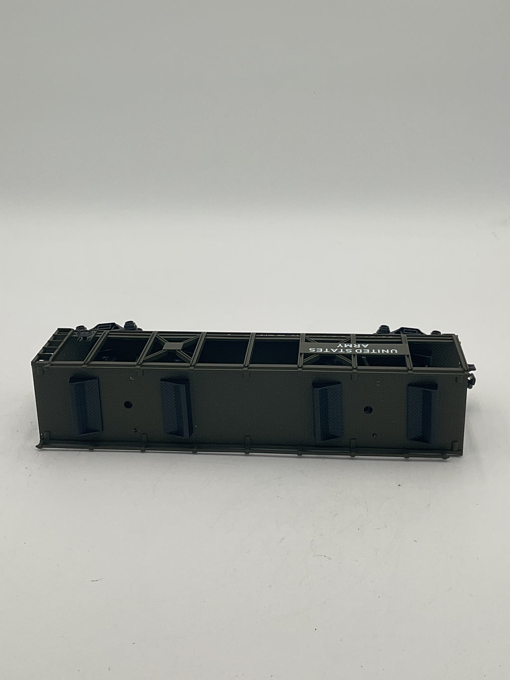 MTH 30-76559 U.S. Army Auto Carrier Flat Car w/(4) Mini Army Trucks
