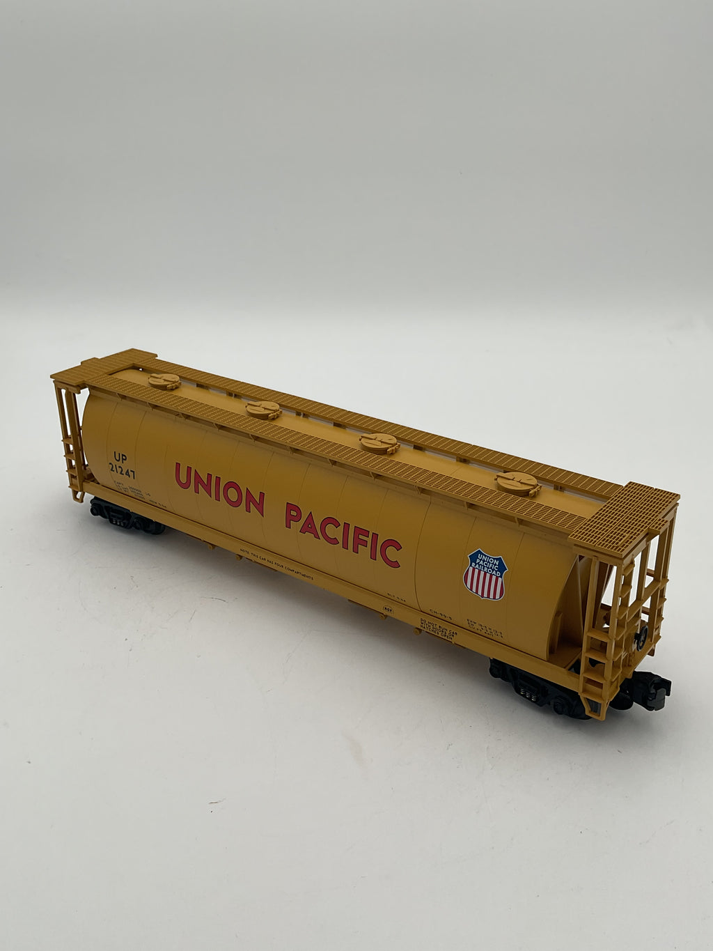 MTH 20-90023D Union Pacific 4-Bay Cylindrical Hopper
