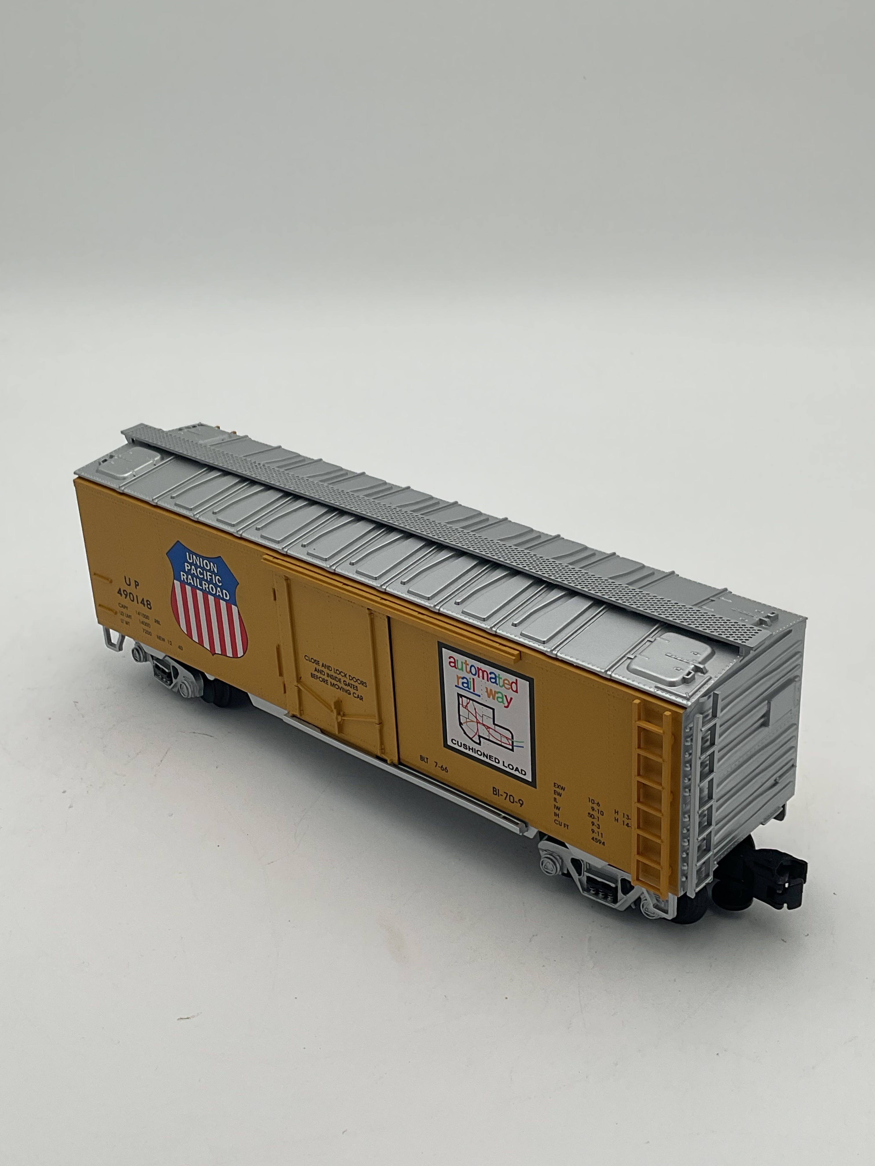 MTH 20-9405L Union Pacific O Scale Refrigerator Car