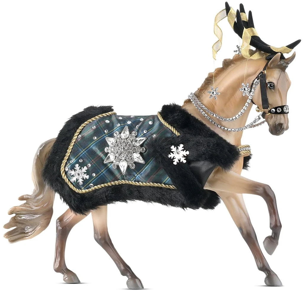 Breyer 700126 Highlander 2023 Holiday Horse